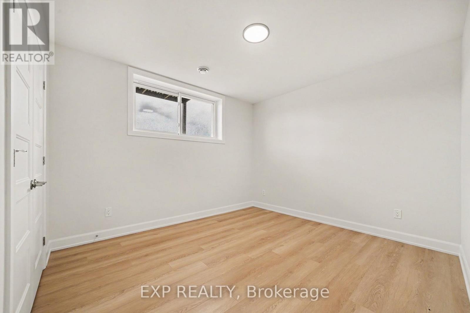












B - 480 FALCON LANE

,
Russell,




Ontario
K4R0M5

