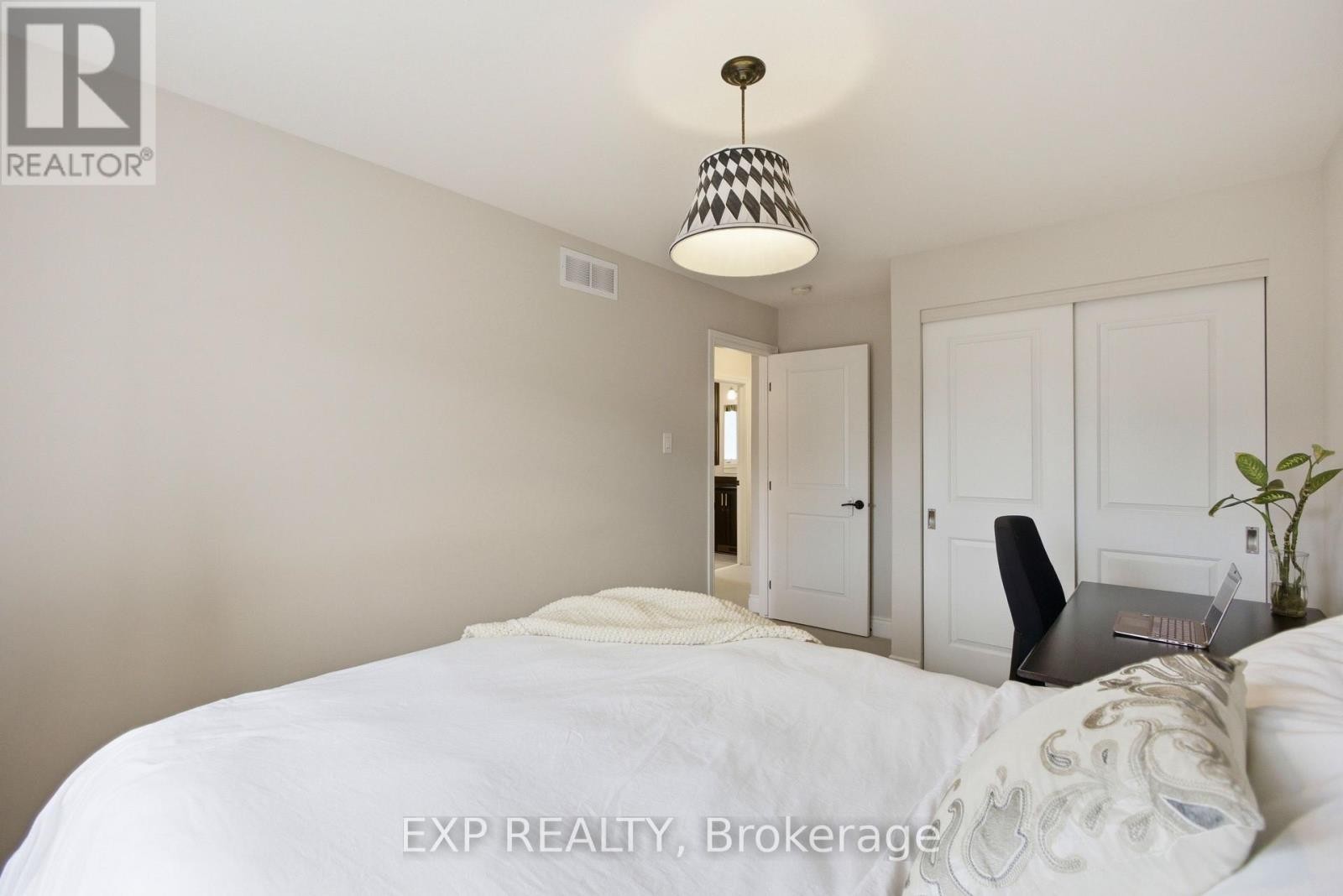 












710 BRIAN GOOD AVENUE

,
Ottawa,




Ontario
K4M0C1

