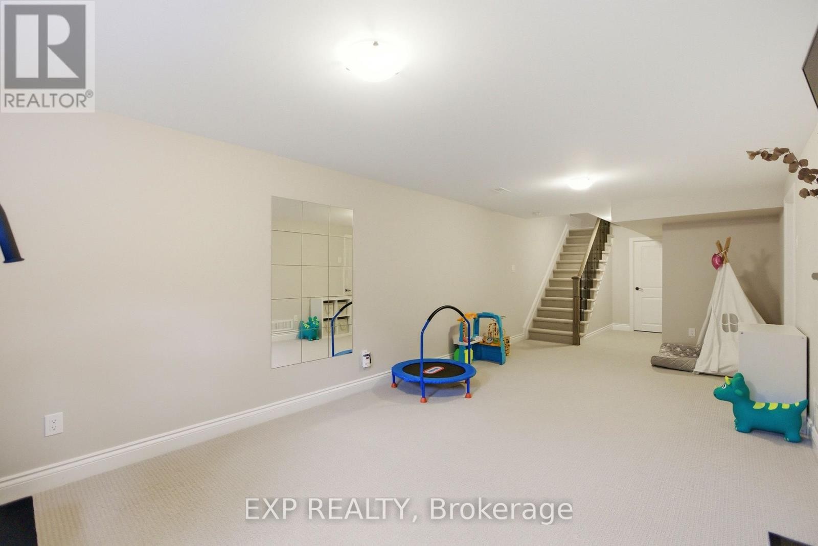 












710 BRIAN GOOD AVENUE

,
Ottawa,




Ontario
K4M0C1

