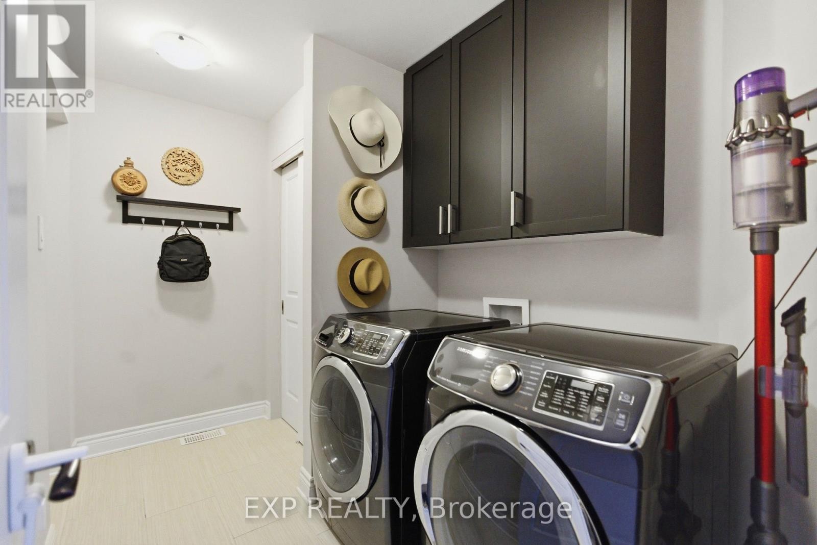 












710 BRIAN GOOD AVENUE

,
Ottawa,




Ontario
K4M0C1

