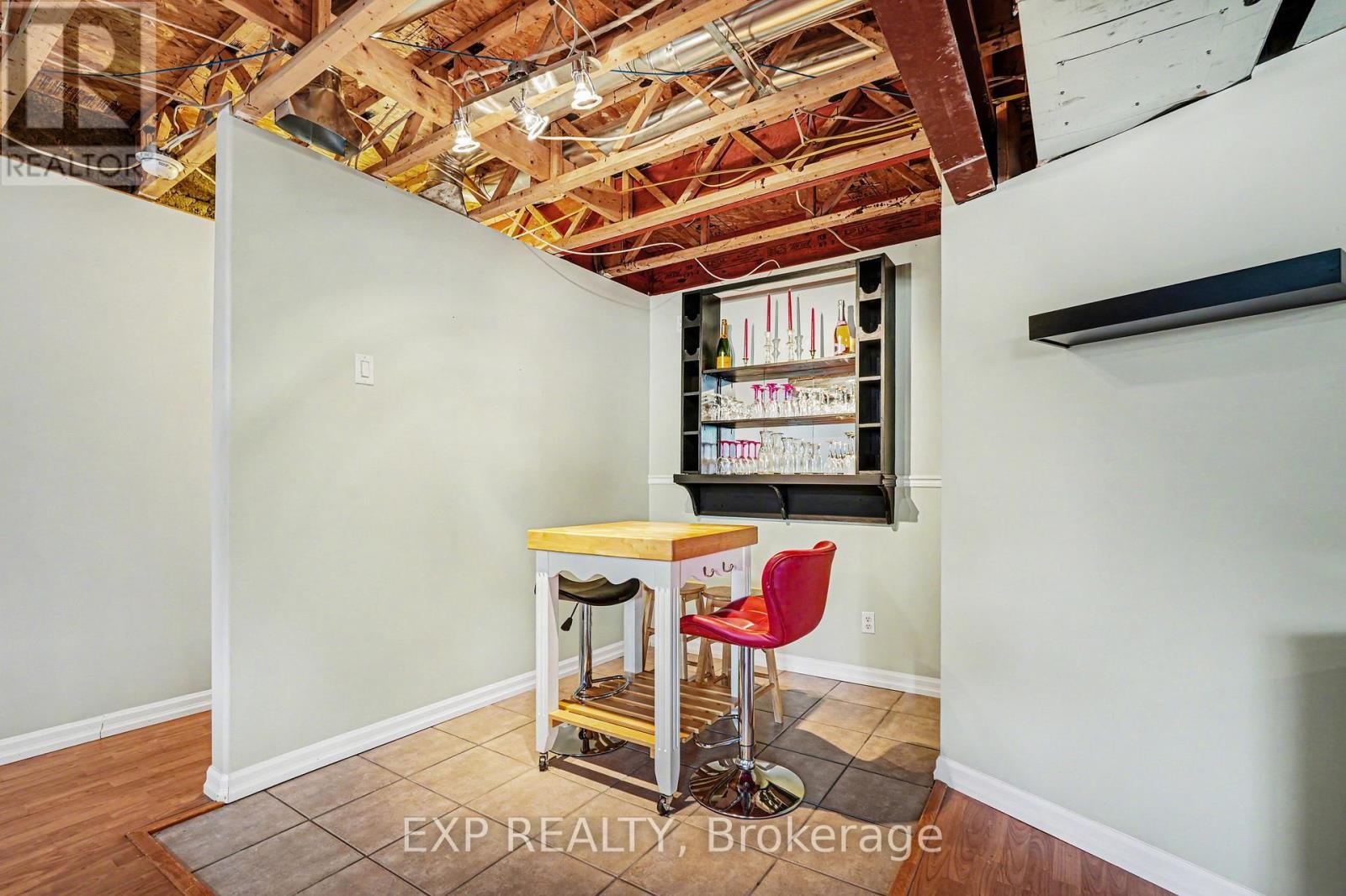 












46 FRIEDAY STREET

,
Arnprior,




Ontario
K7S0A6

