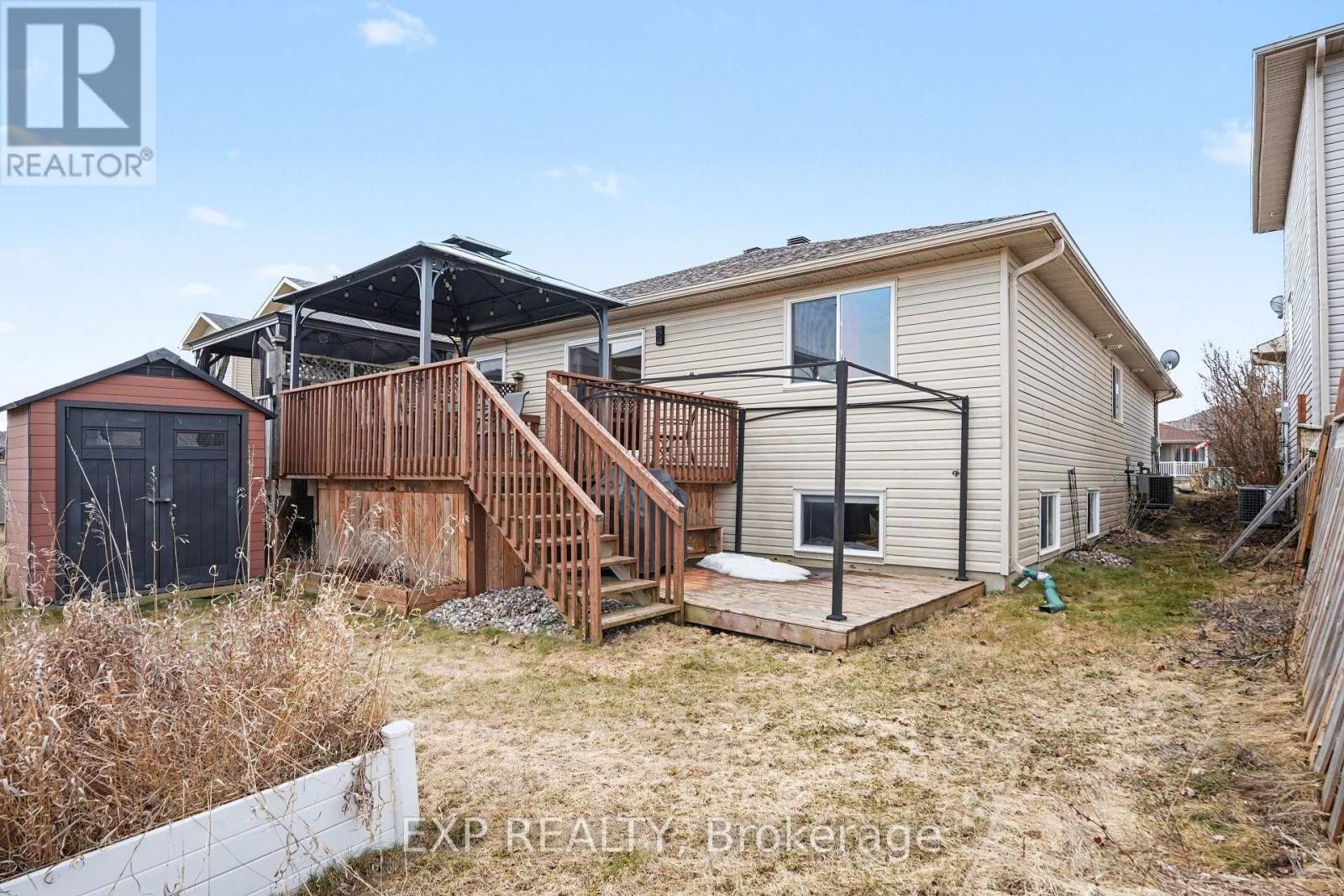 












46 FRIEDAY STREET

,
Arnprior,




Ontario
K7S0A6

