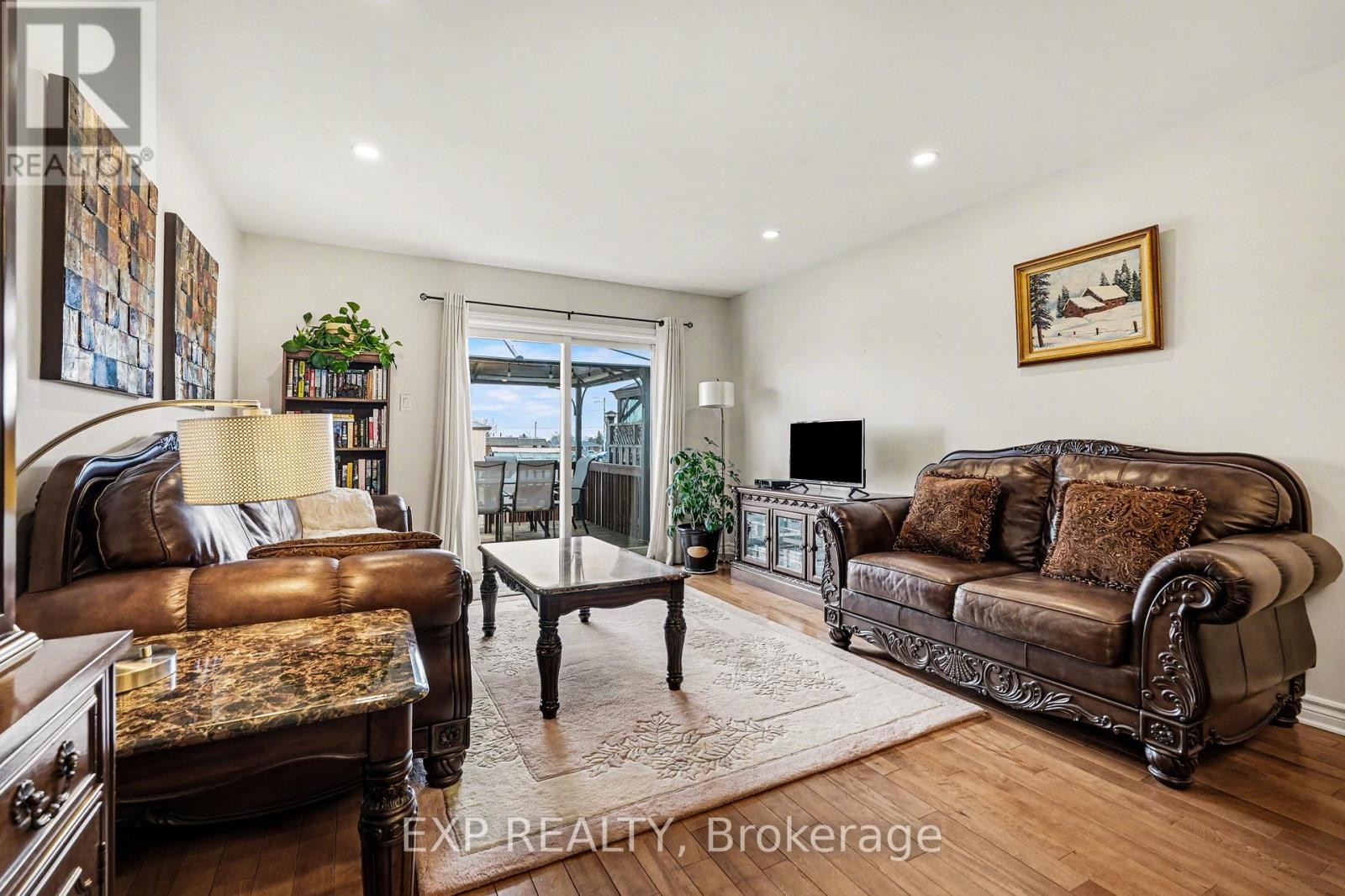 












46 FRIEDAY STREET

,
Arnprior,




Ontario
K7S0A6

