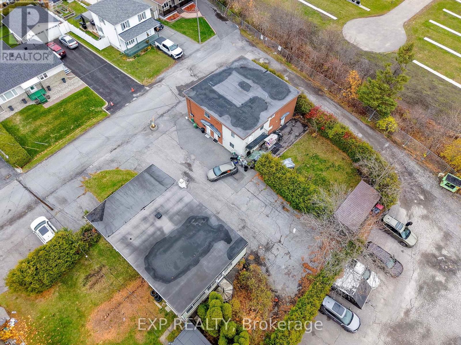 












1237 1255 COUSINEAU STREET

,
Ottawa,




Ontario
K1C1B2

