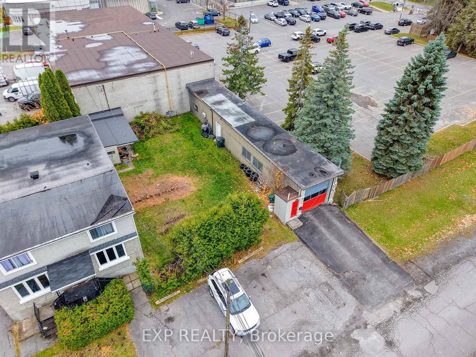 












1237 1255 COUSINEAU STREET

,
Ottawa,




Ontario
K1C1B2


