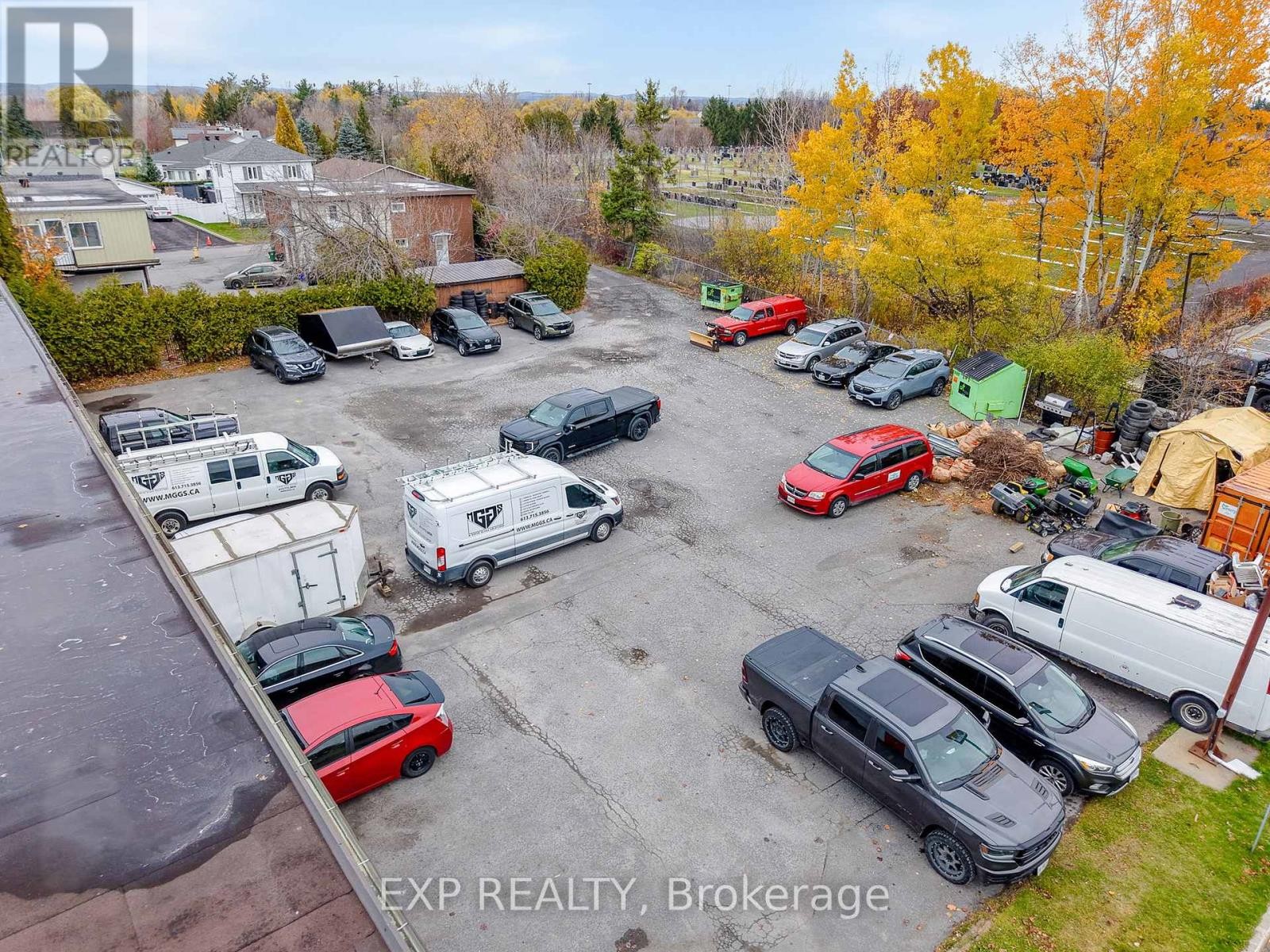 












1237 1255 COUSINEAU STREET

,
Ottawa,




Ontario
K1C1B2

