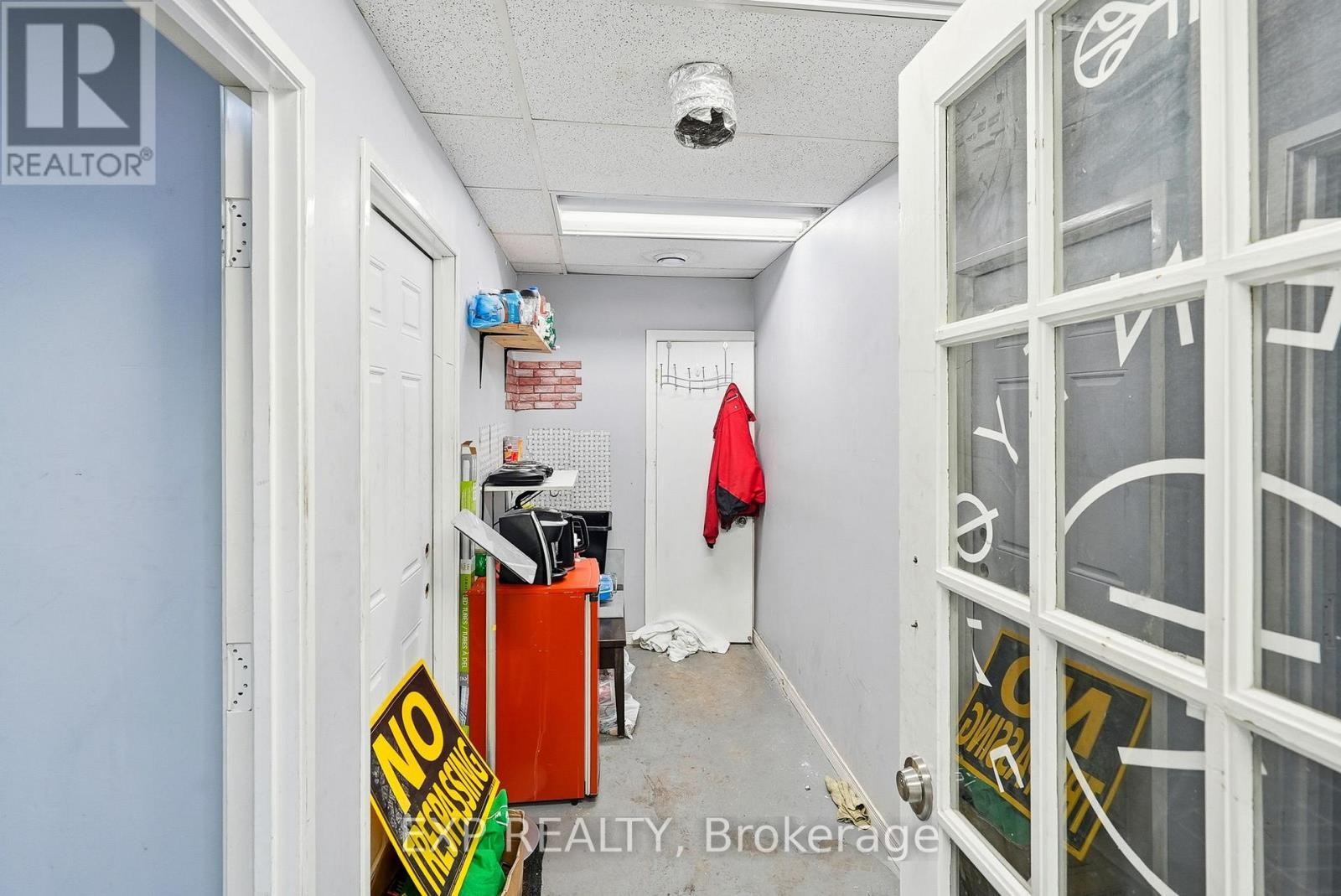 












1237 1255 COUSINEAU STREET

,
Ottawa,




Ontario
K1C1B2


