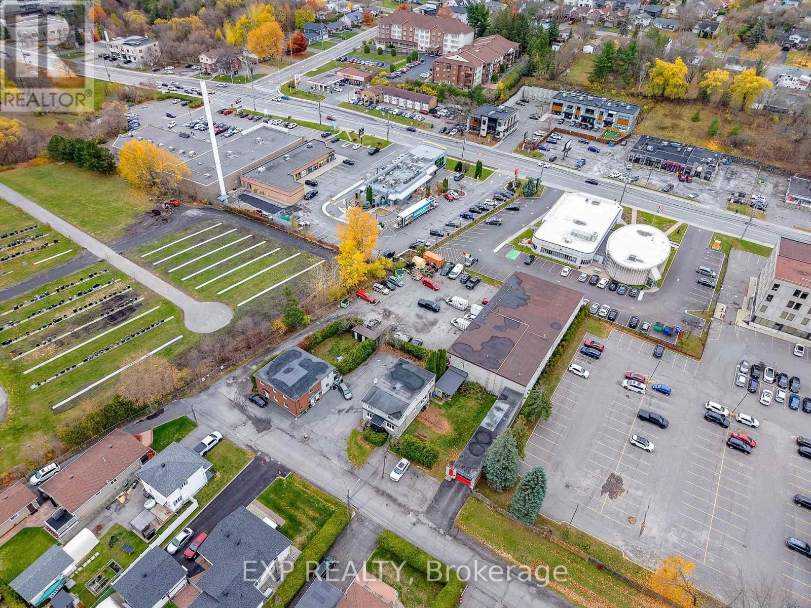 












1237 1255 COUSINEAU STREET

,
Ottawa,




Ontario
K1C1B2


