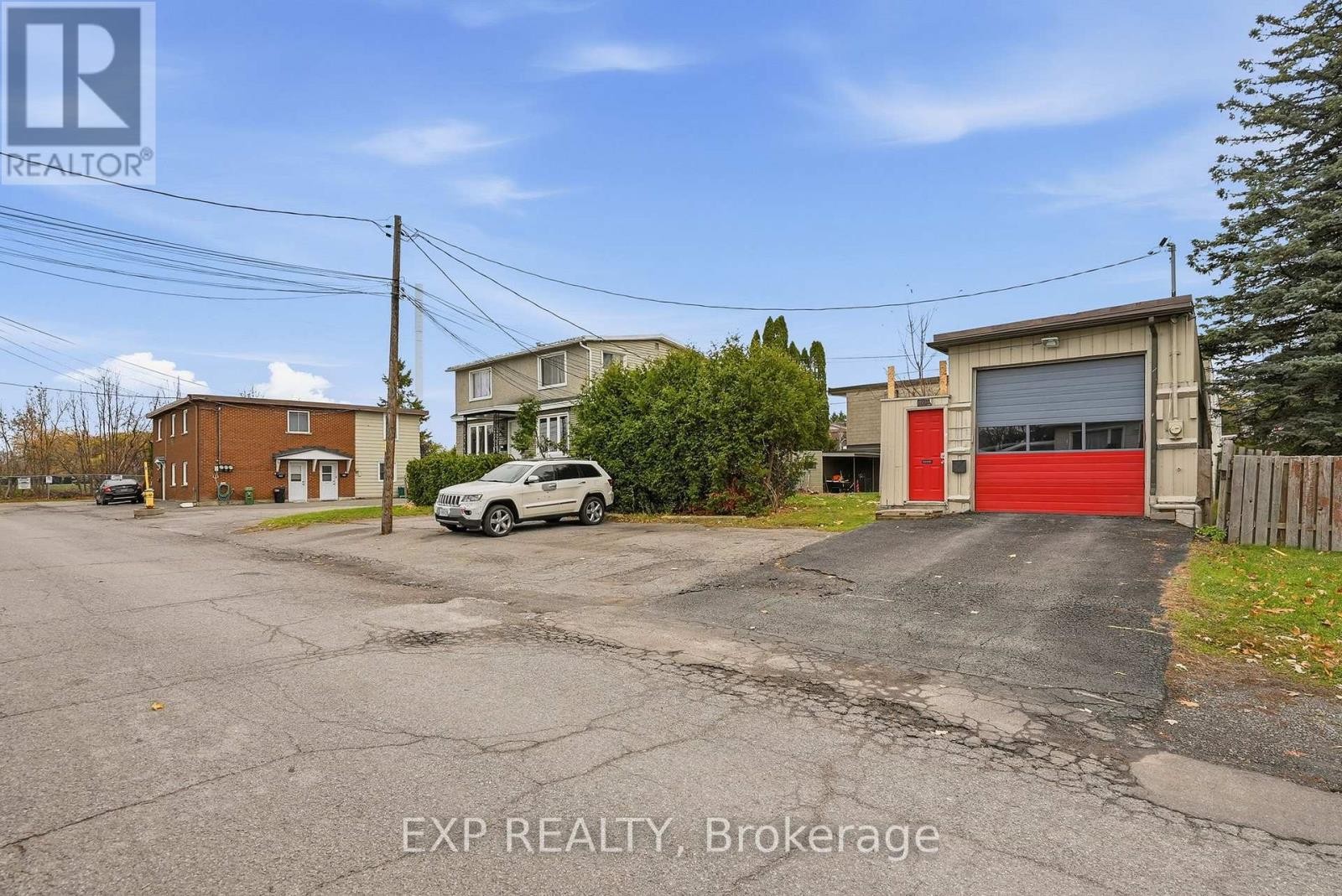 












1237 1255 COUSINEAU STREET

,
Ottawa,




Ontario
K1C1B2

