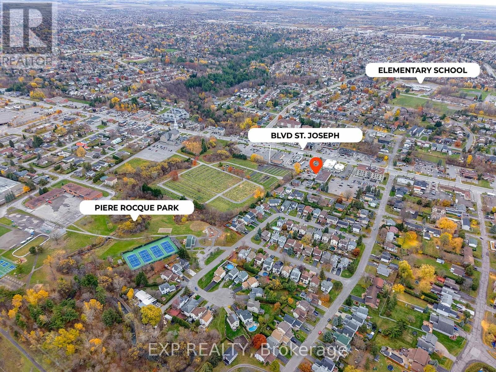 












1237 1255 COUSINEAU STREET

,
Ottawa,




Ontario
K1C1B2

