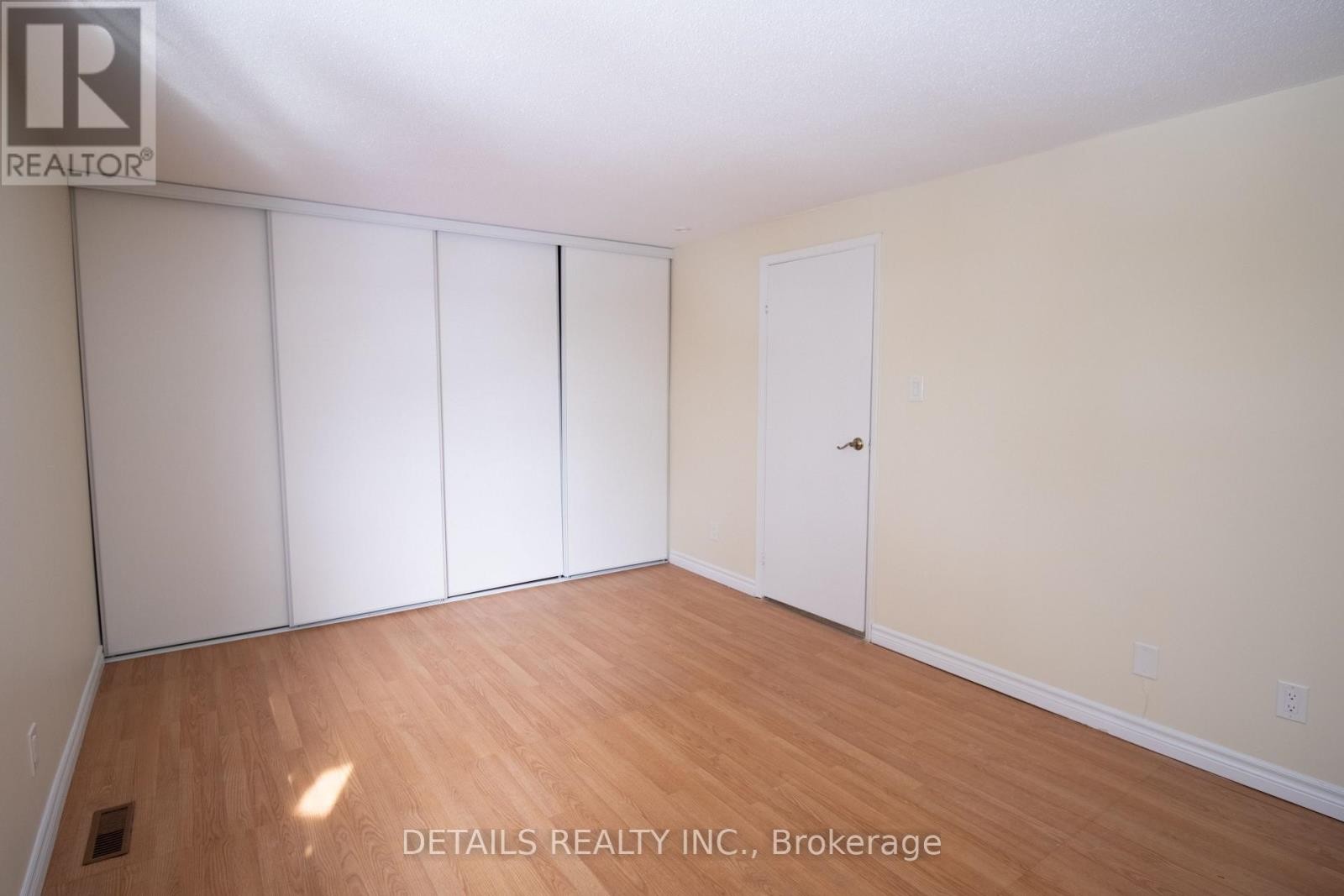 












48 - 1339 BELGATE WAY

,
Ottawa,




Ontario
K1J8P8

