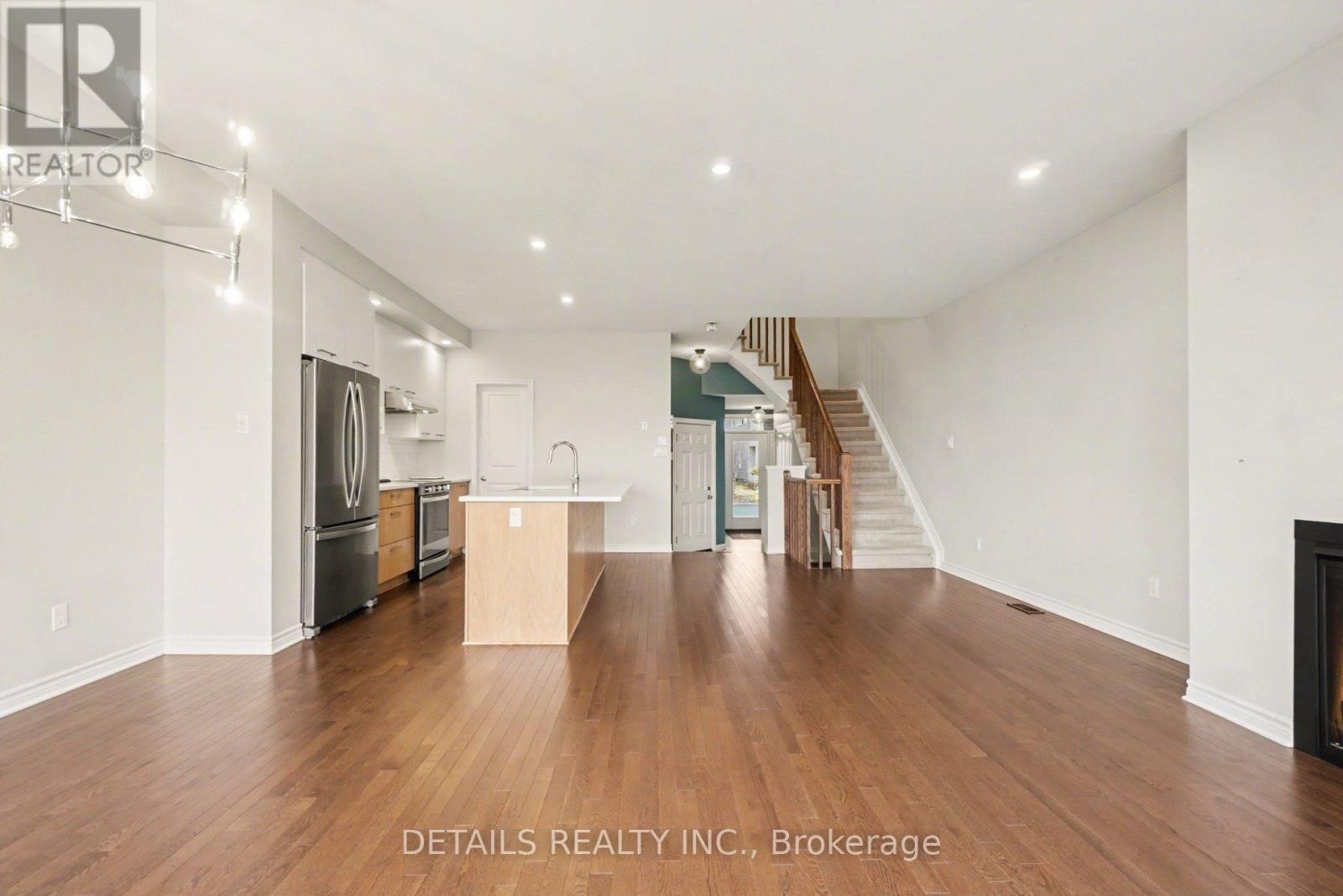 












355 MISHAWASHKODE STREET

,
Ottawa,




Ontario
K4A1E9

