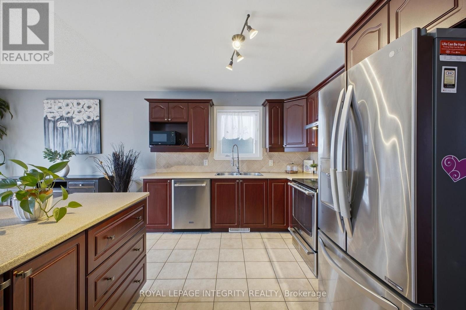 












2195 PATRICIA STREET

,
Clarence-Rockland,




Ontario
K4K1V8

