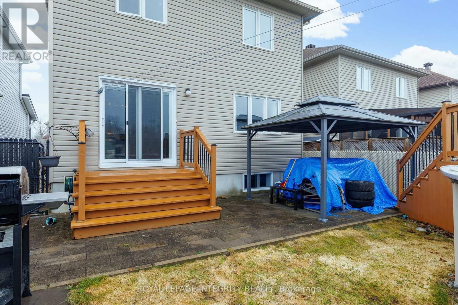 












2195 PATRICIA STREET

,
Clarence-Rockland,




Ontario
K4K1V8

