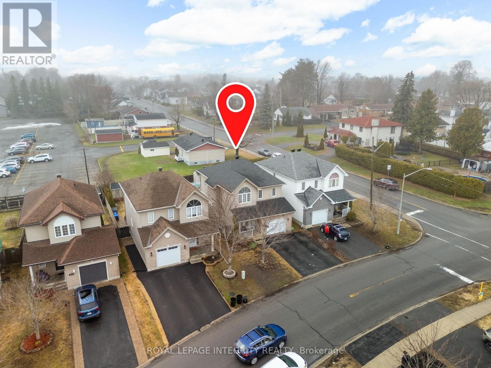












2195 PATRICIA STREET

,
Clarence-Rockland,




Ontario
K4K1V8

