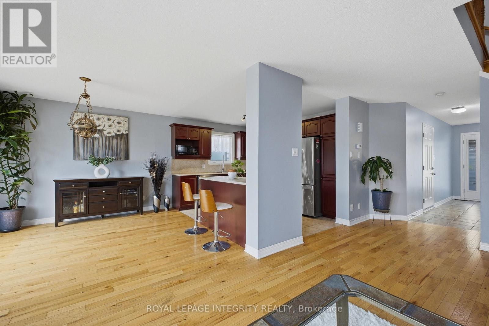 












2195 PATRICIA STREET

,
Clarence-Rockland,




Ontario
K4K1V8

