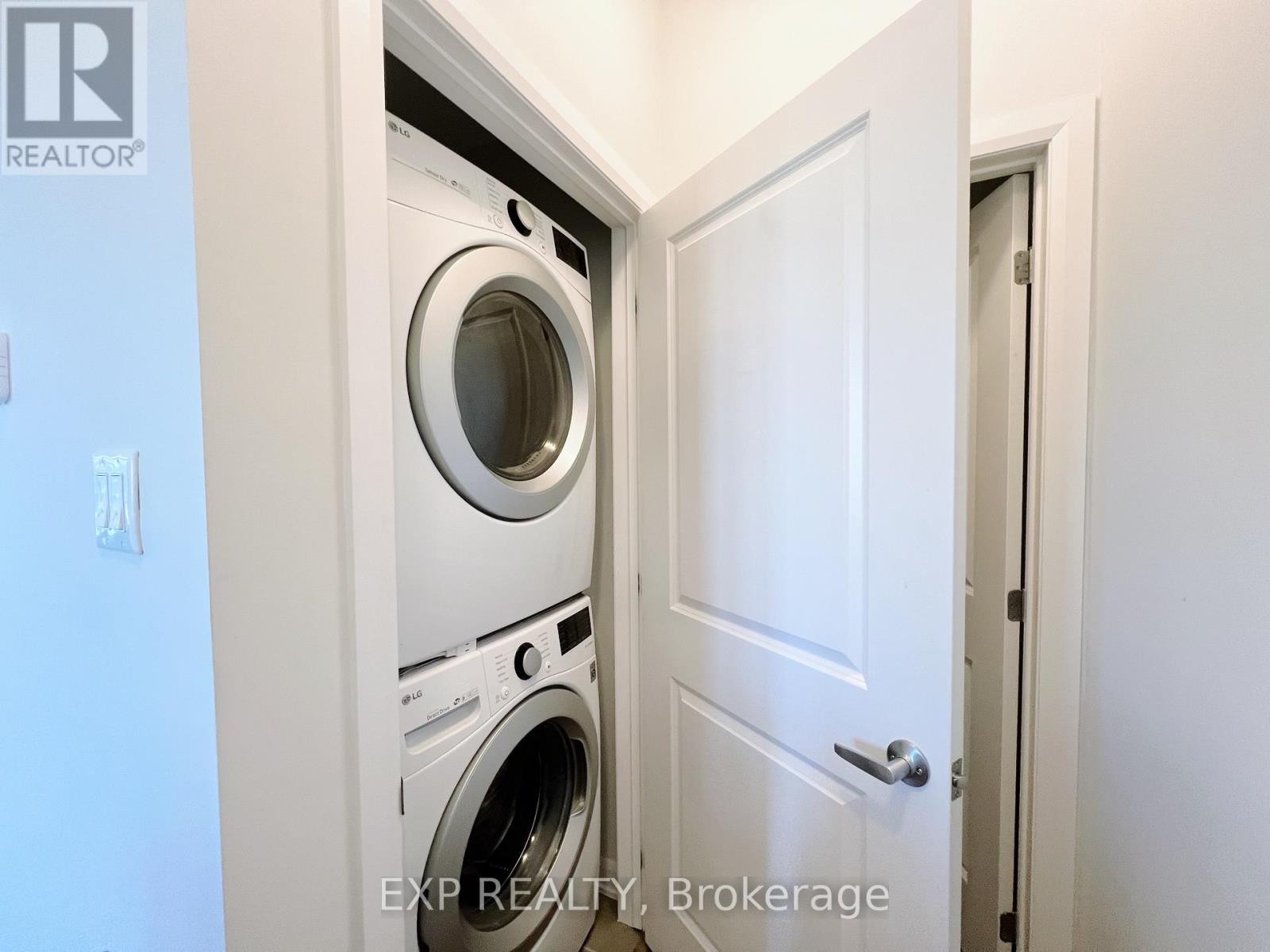












40 TEELIN CIRCLE

,
Ottawa,




Ontario
K2J6V1

