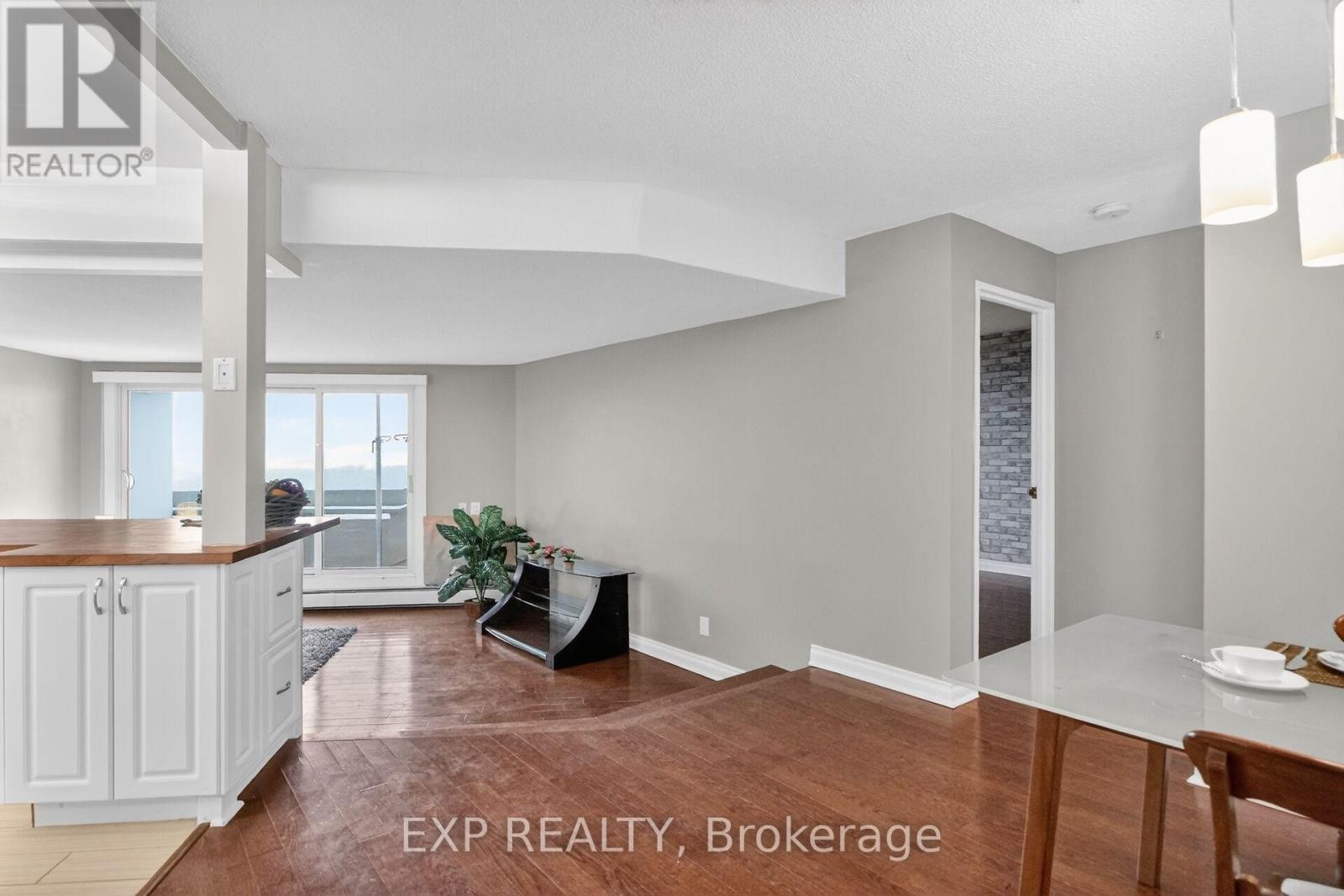 












2009 - 1171 AMBLESIDE DRIVE

,
Ottawa,




Ontario
K2B8E1

