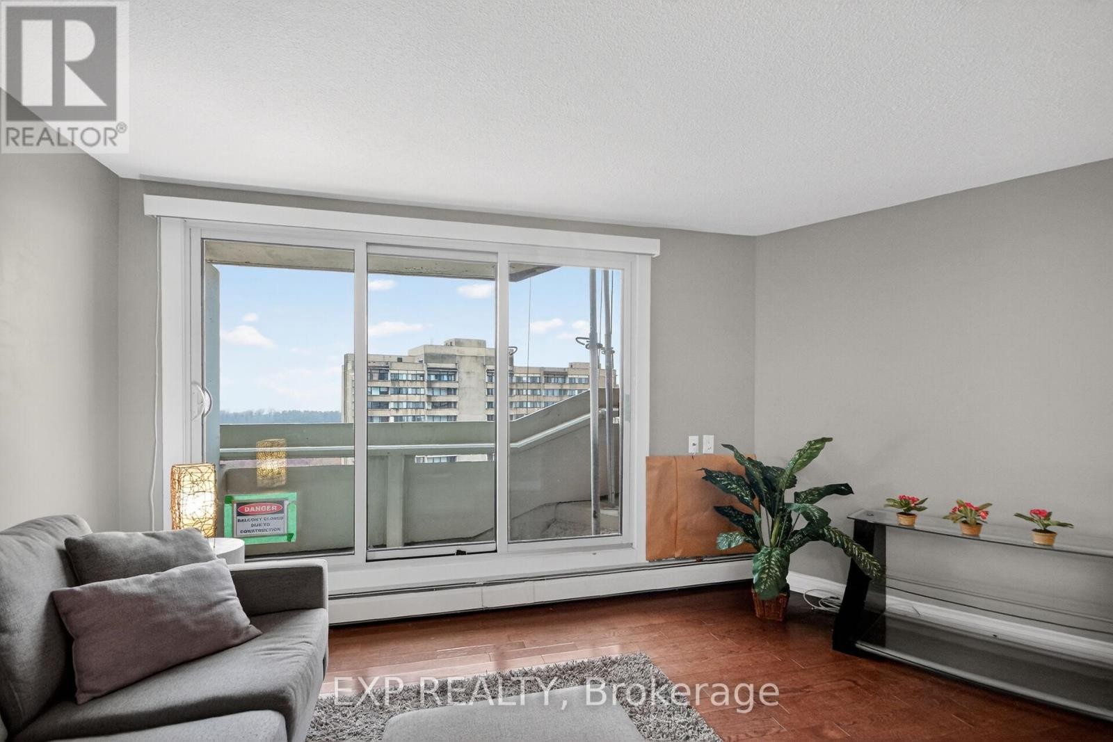 












2009 - 1171 AMBLESIDE DRIVE

,
Ottawa,




Ontario
K2B8E1

