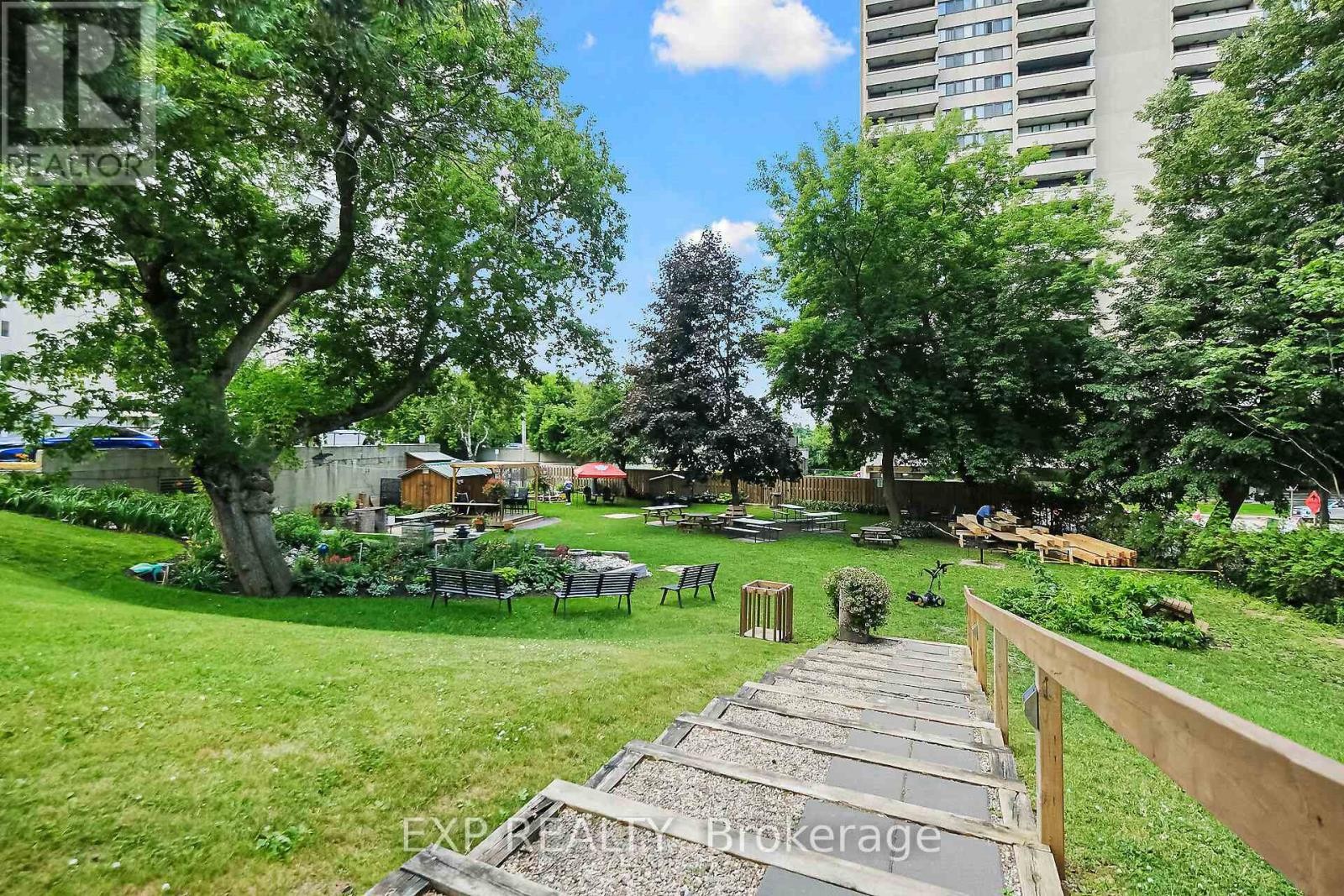 












2009 - 1171 AMBLESIDE DRIVE

,
Ottawa,




Ontario
K2B8E1

