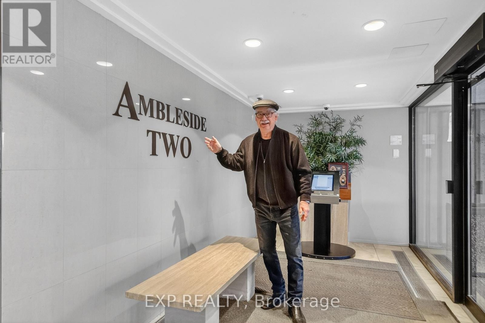 












2009 - 1171 AMBLESIDE DRIVE

,
Ottawa,




Ontario
K2B8E1

