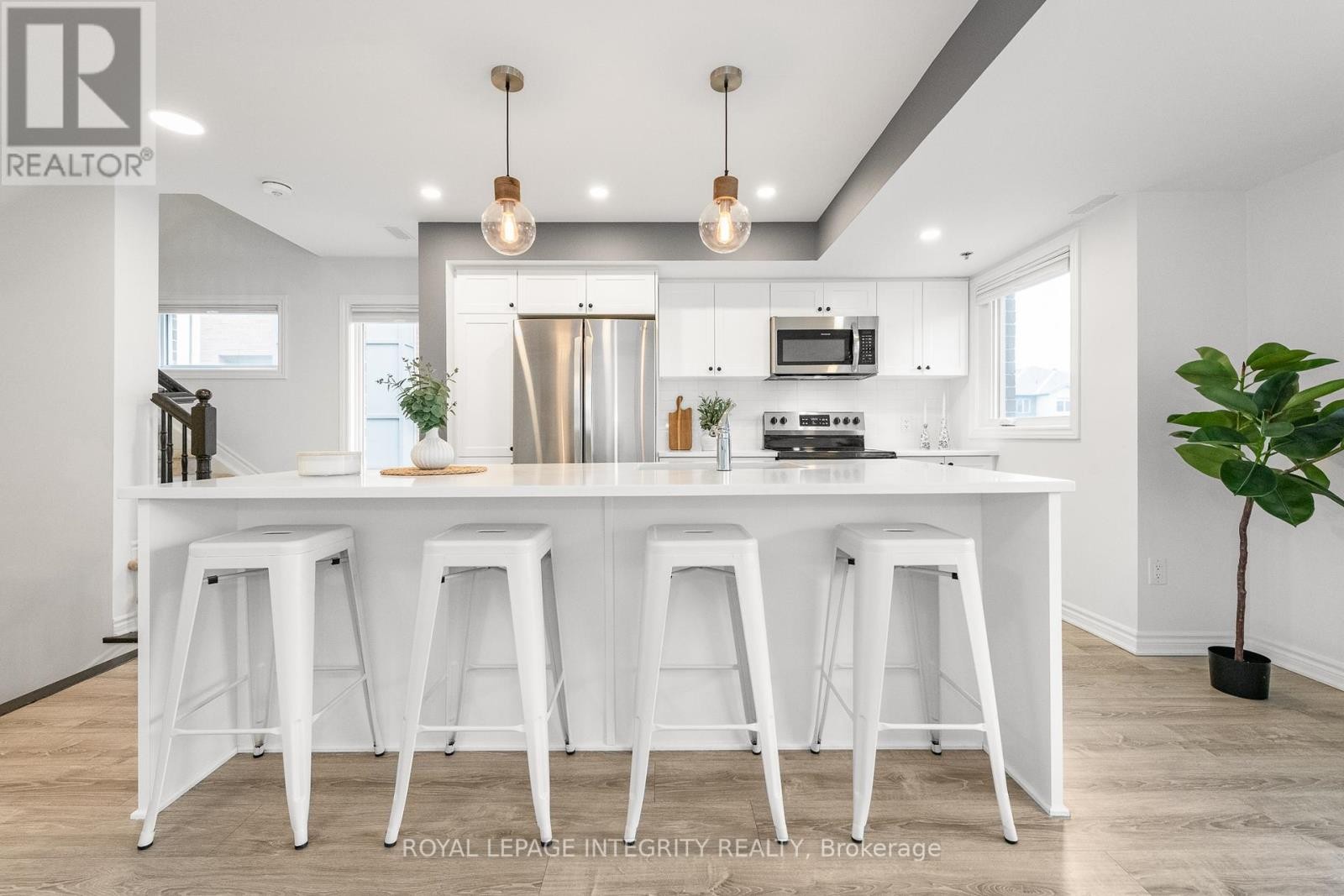 












138 - 541 TAKAMOSE PRIVATE

,
Ottawa,




Ontario
K1K5A5

