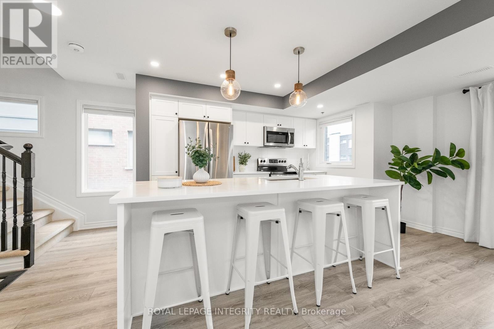 












138 - 541 TAKAMOSE PRIVATE

,
Ottawa,




Ontario
K1K5A5

