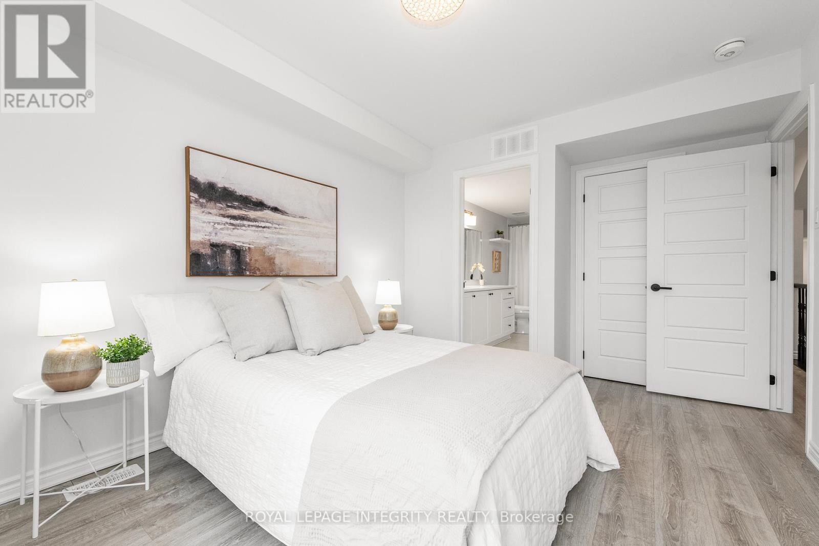 












138 - 541 TAKAMOSE PRIVATE

,
Ottawa,




Ontario
K1K5A5

