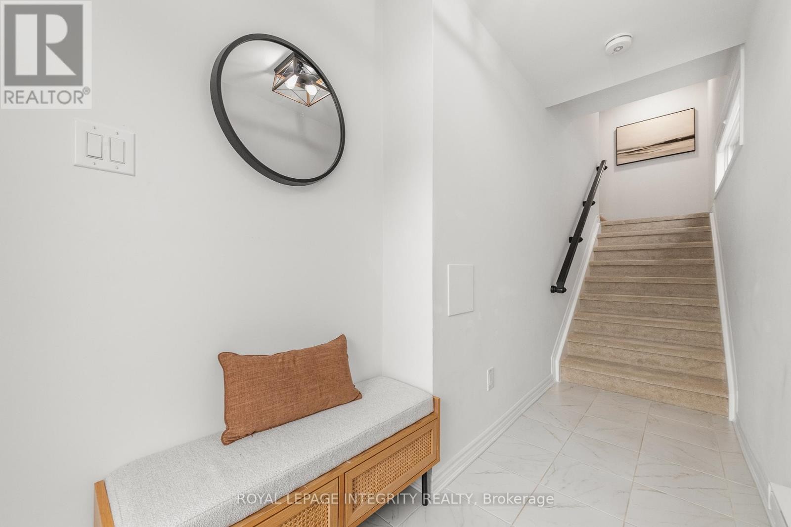 












138 - 541 TAKAMOSE PRIVATE

,
Ottawa,




Ontario
K1K5A5


