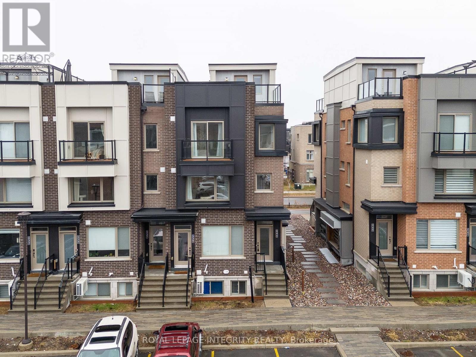 












138 - 541 TAKAMOSE PRIVATE

,
Ottawa,




Ontario
K1K5A5


