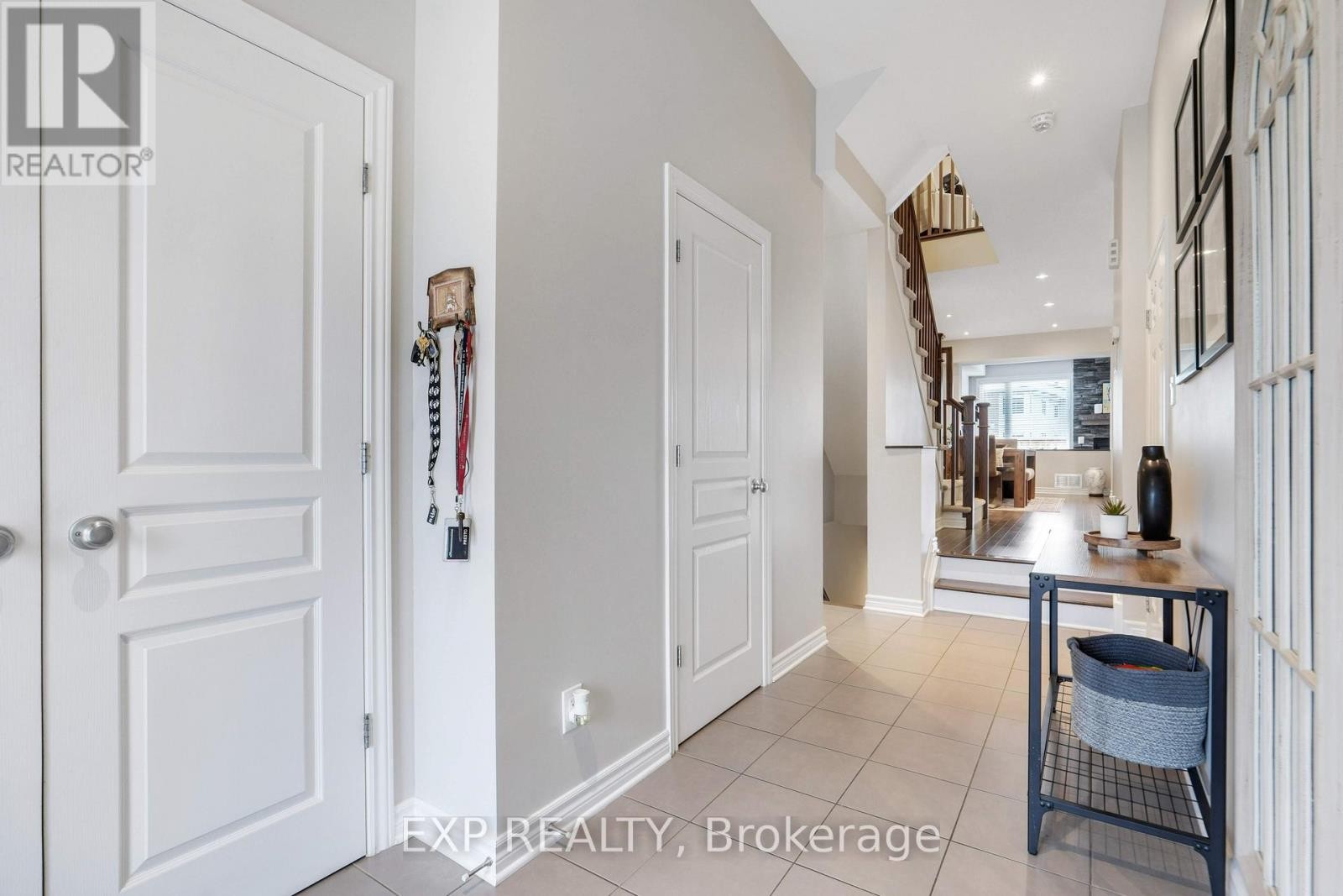 












529 STARGAZER CRESCENT

,
Ottawa,




Ontario
K4M0H2

