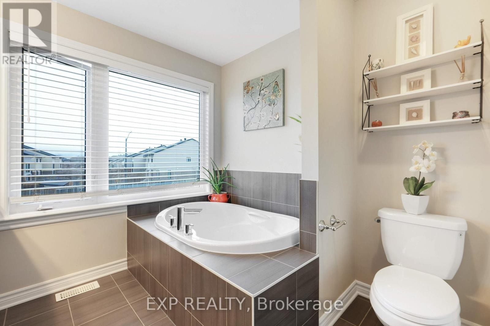 












529 STARGAZER CRESCENT

,
Ottawa,




Ontario
K4M0H2

