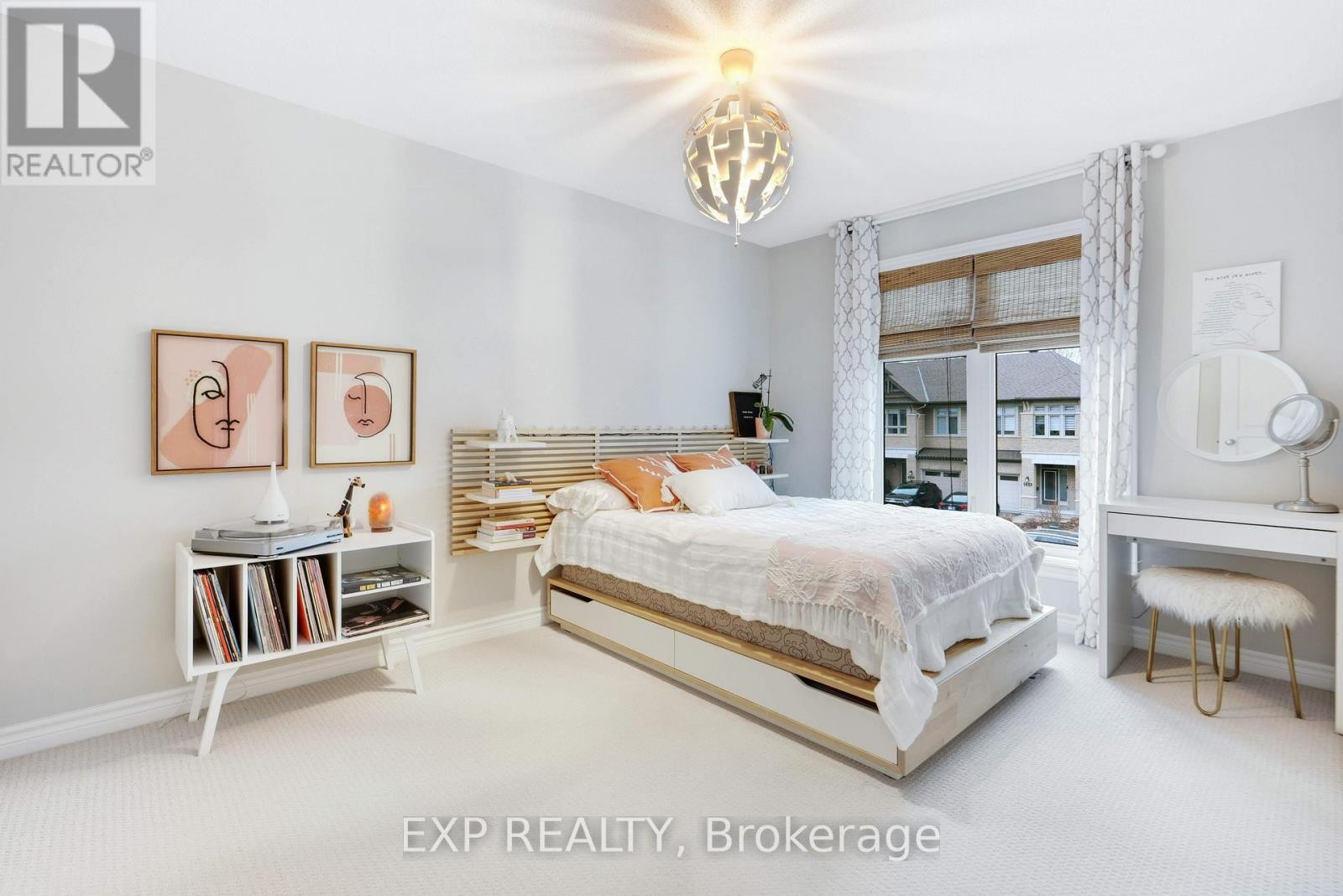 












529 STARGAZER CRESCENT

,
Ottawa,




Ontario
K4M0H2

