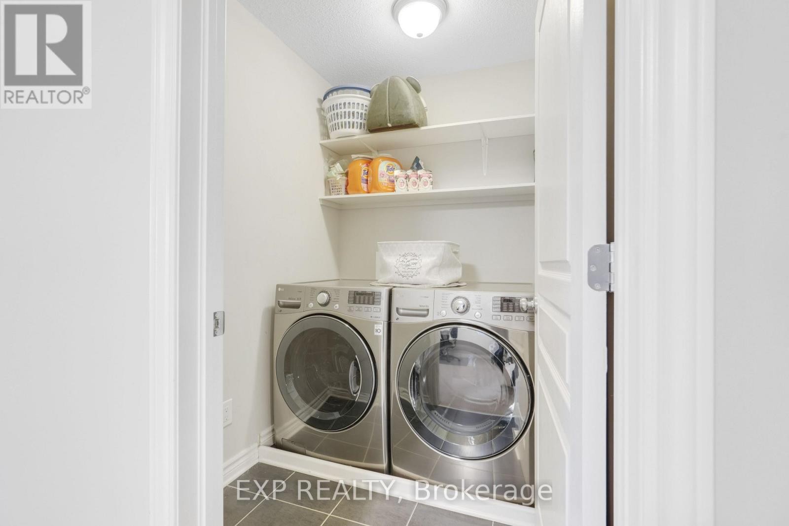 












529 STARGAZER CRESCENT

,
Ottawa,




Ontario
K4M0H2

