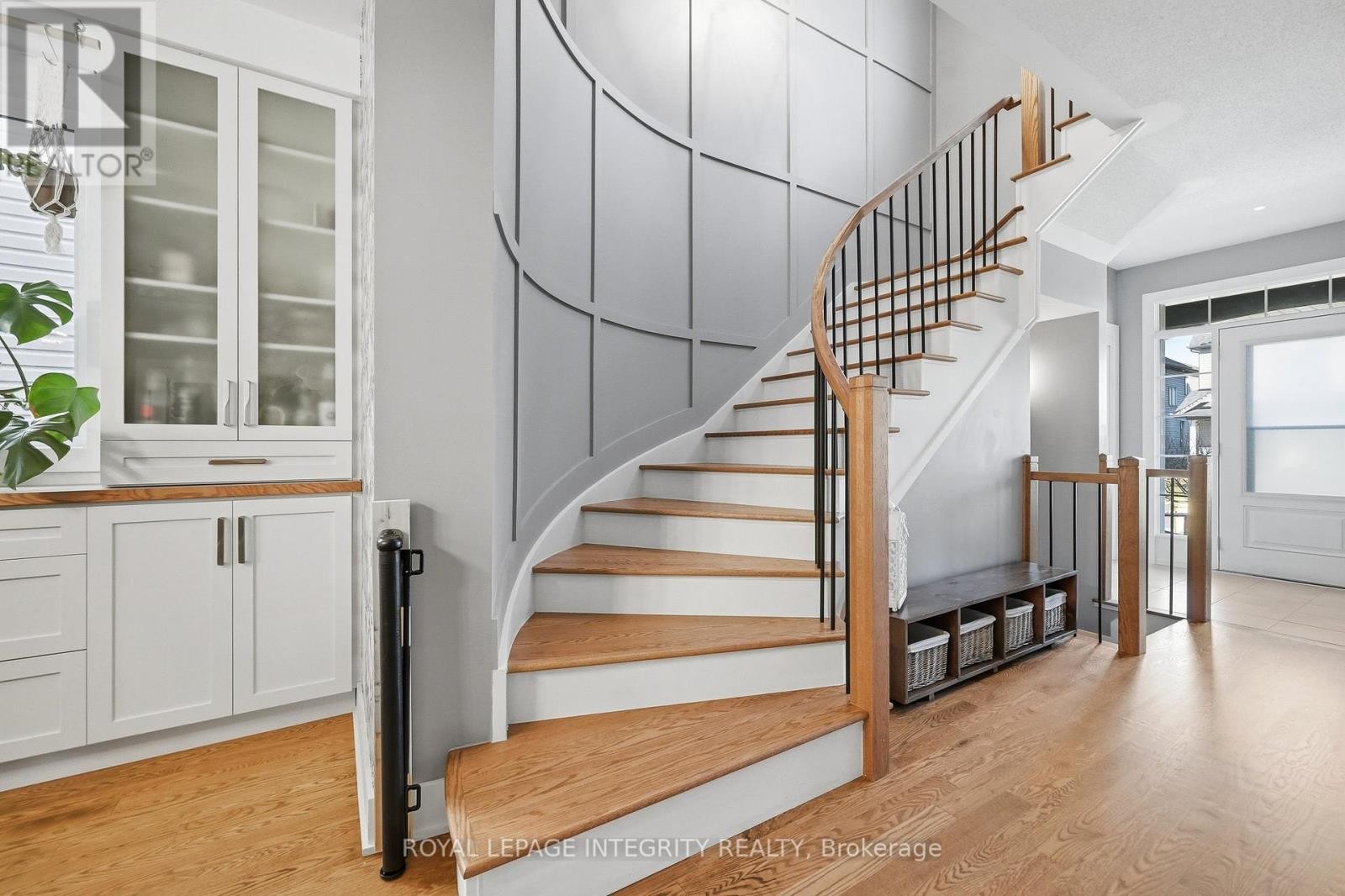 












525 YELLOW BIRCH STREET

,
Ottawa,




Ontario
K1W0J3


