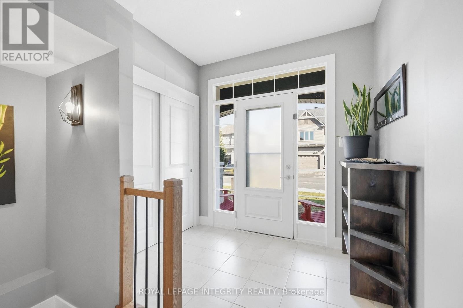 












525 YELLOW BIRCH STREET

,
Ottawa,




Ontario
K1W0J3

