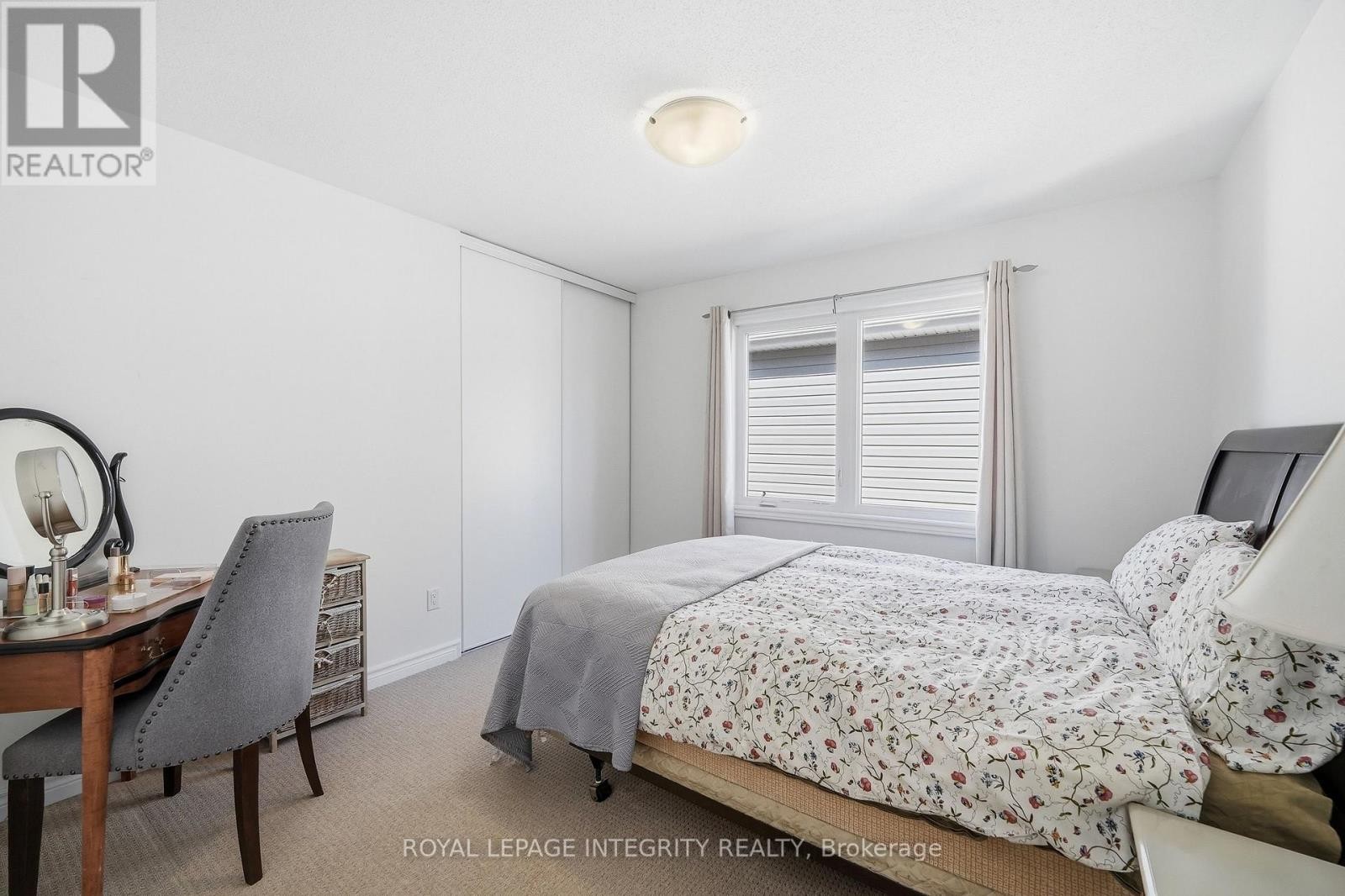 












525 YELLOW BIRCH STREET

,
Ottawa,




Ontario
K1W0J3


