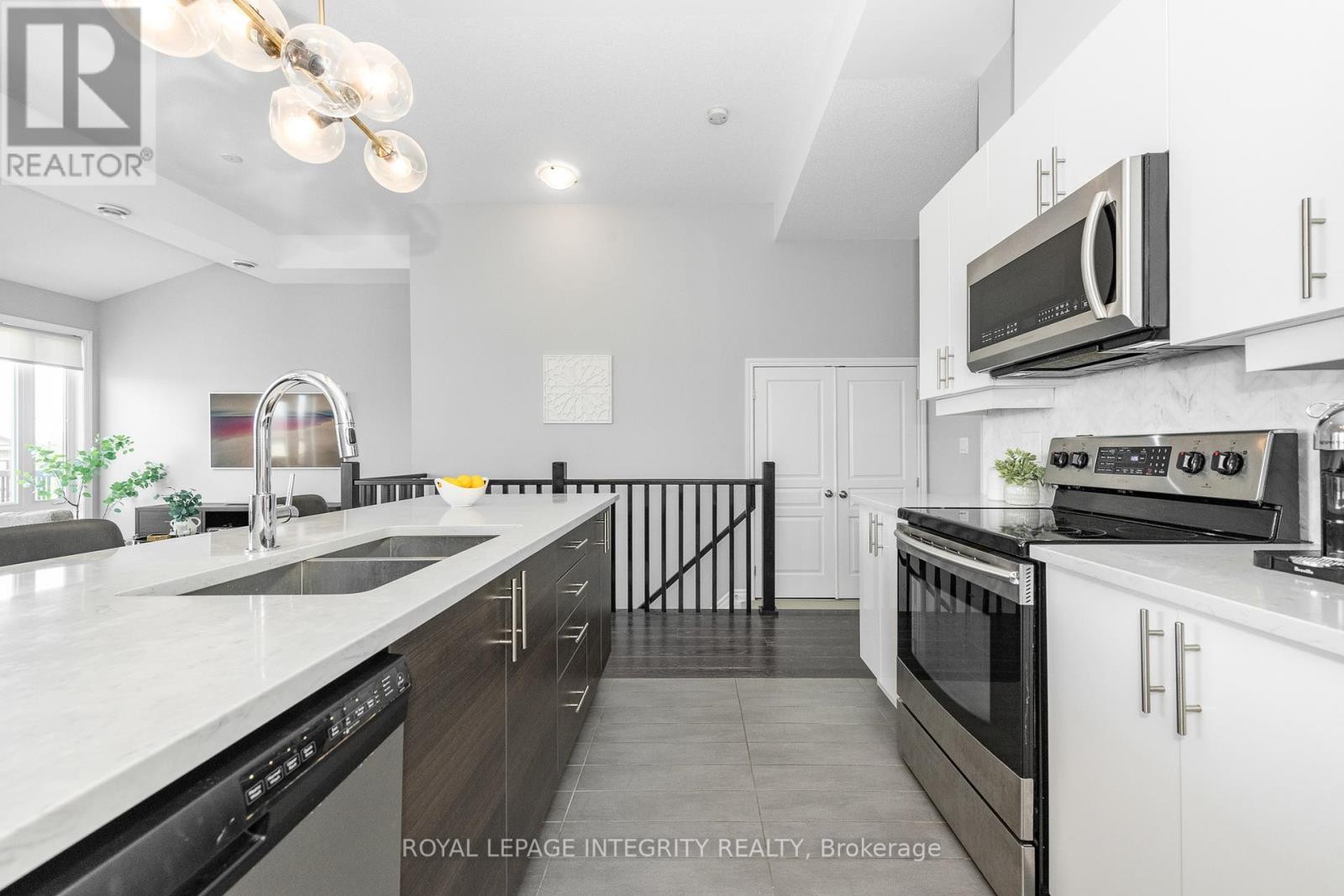 












49 - 113 POPLIN STREET

,
Ottawa,




Ontario
K4M0G7

