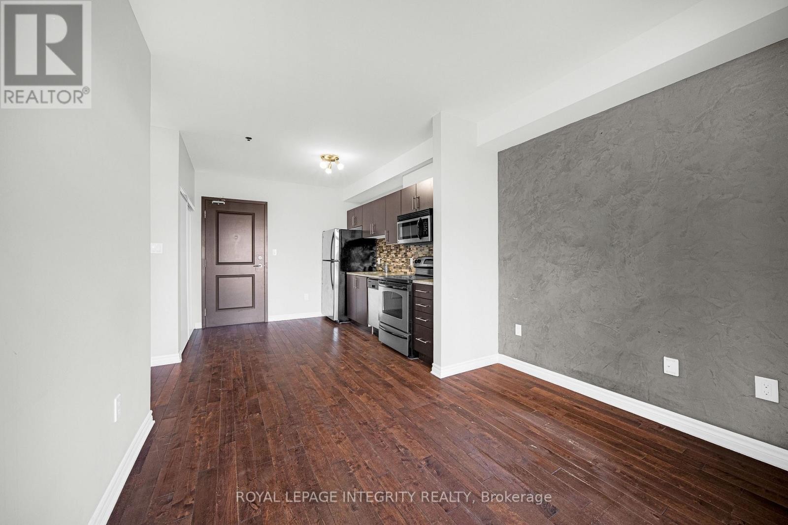 












320 - 429 KENT STREET

,
Ottawa,




Ontario
K2P1B5

