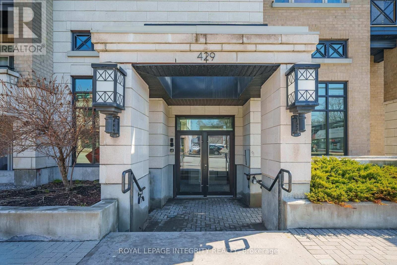 












320 - 429 KENT STREET

,
Ottawa,




Ontario
K2P1B5

