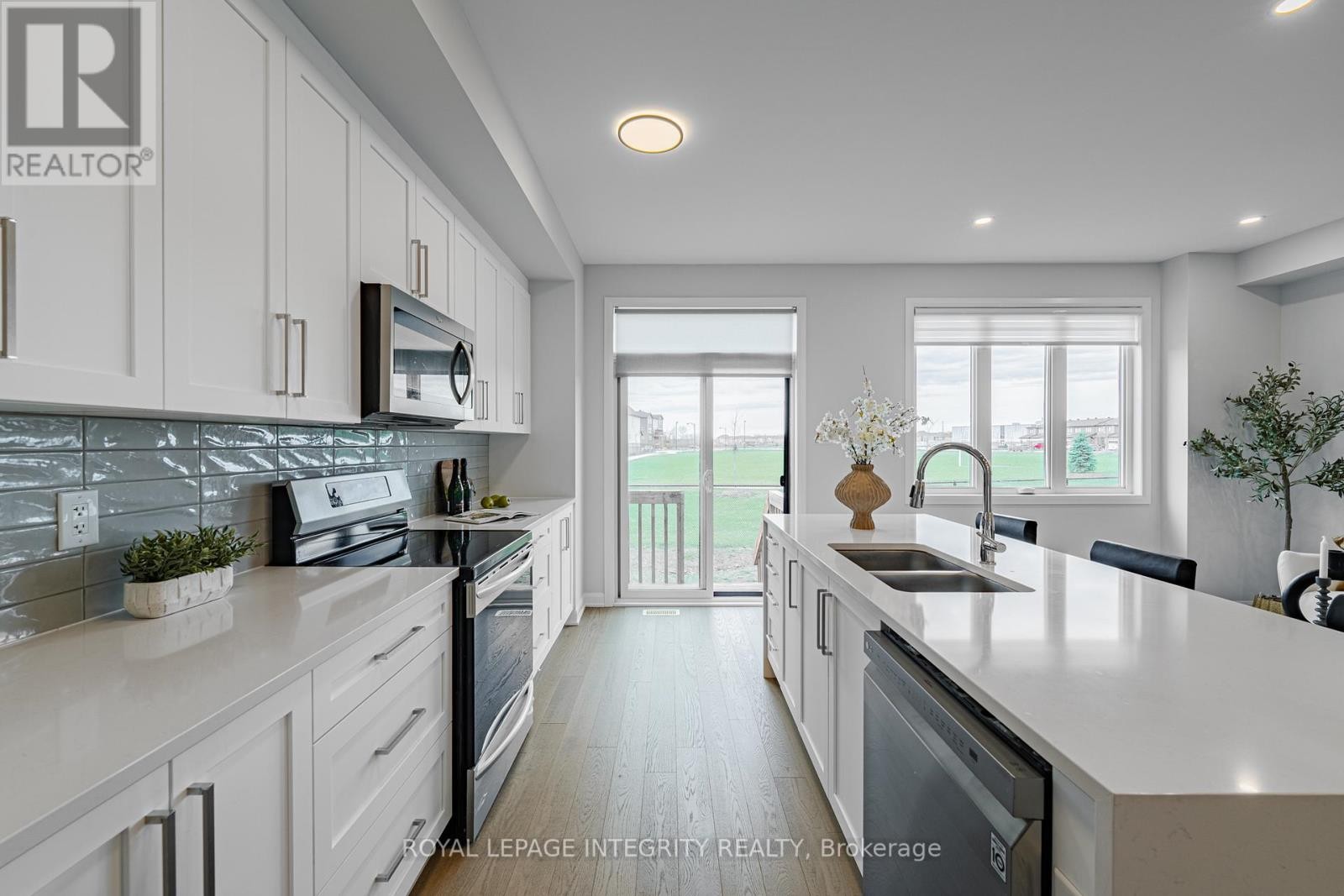 












148 NAMASTE WALK

,
Ottawa,




Ontario
K2J6Z4

