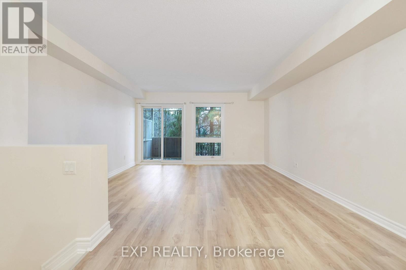 












201 - 201 PASEO PRIVATE

,
Ottawa,




Ontario
K2G4N5

