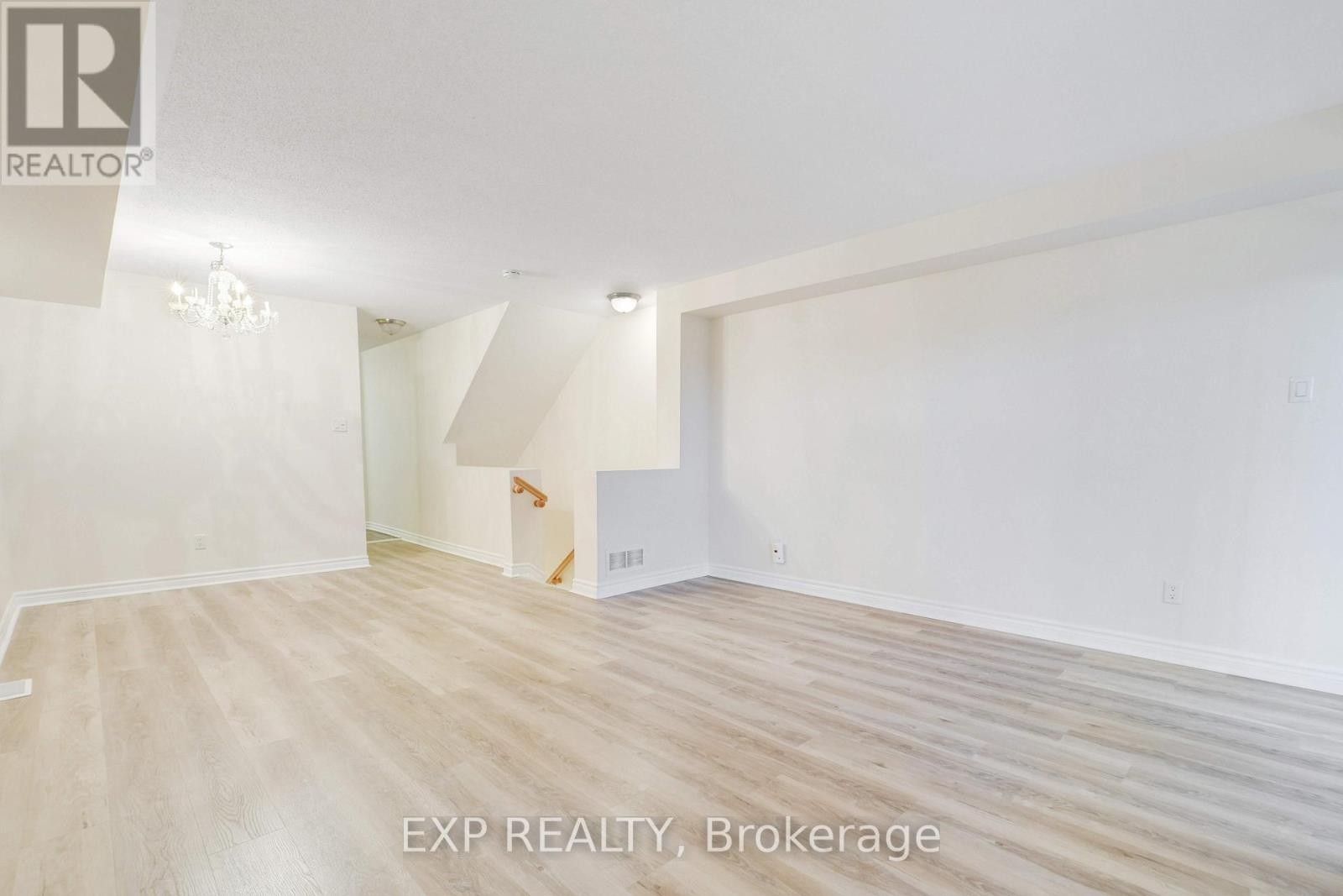 












201 - 201 PASEO PRIVATE

,
Ottawa,




Ontario
K2G4N5

