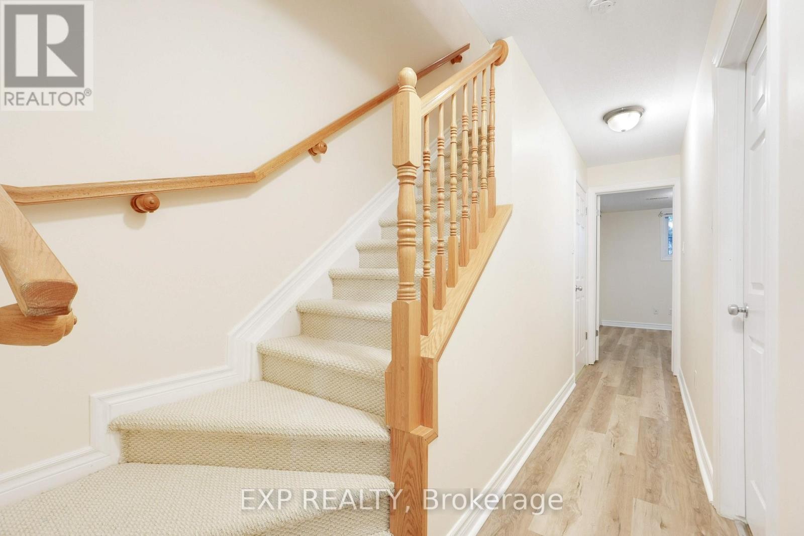 












201 - 201 PASEO PRIVATE

,
Ottawa,




Ontario
K2G4N5

