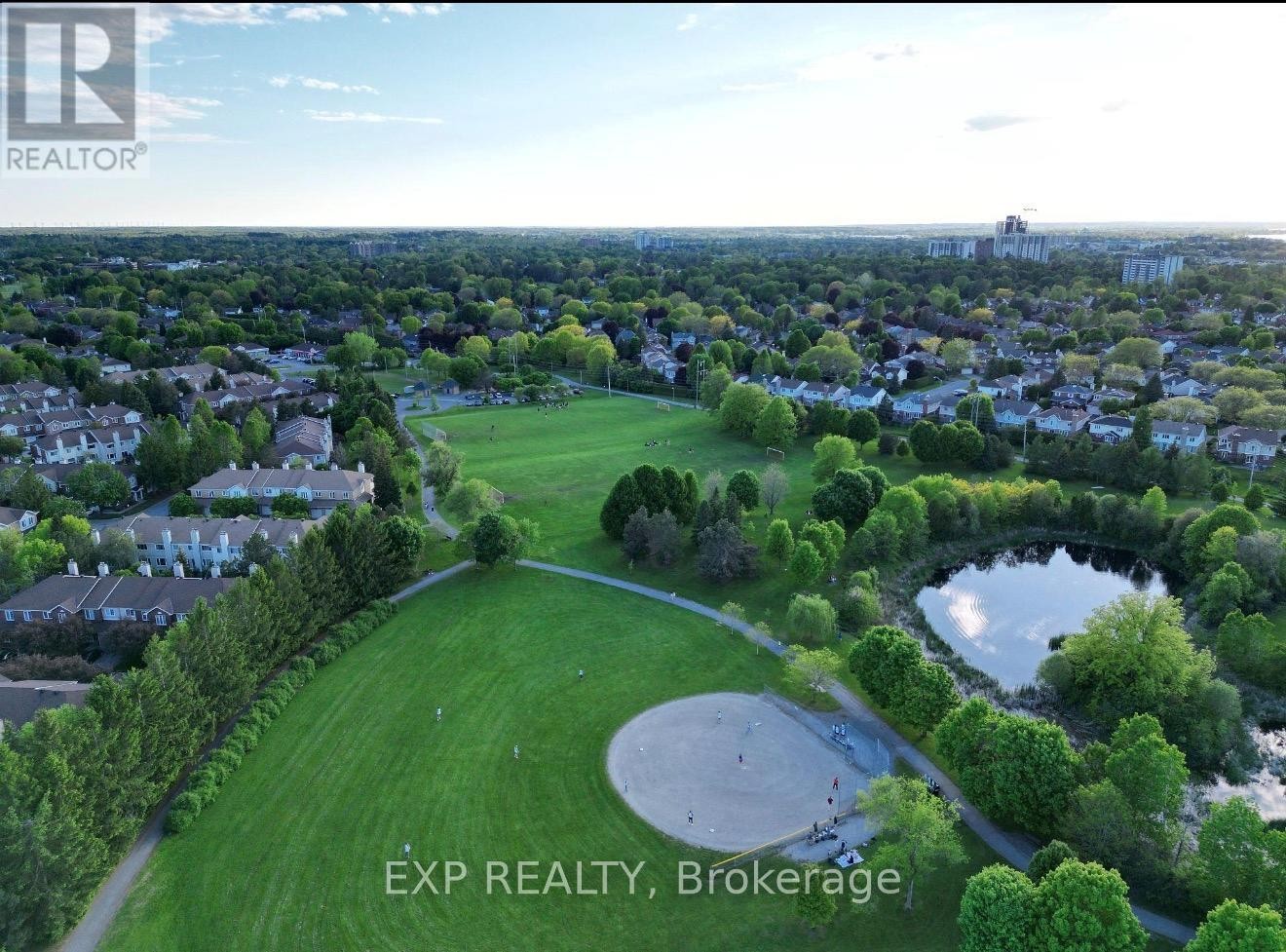 












201 - 201 PASEO PRIVATE

,
Ottawa,




Ontario
K2G4N5

