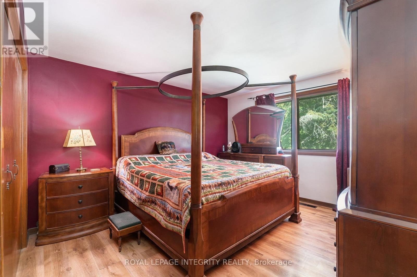 












5801 BOSSERT ROAD

,
Niagara Falls (Lyons Creek),




Ontario
L2E6S6

