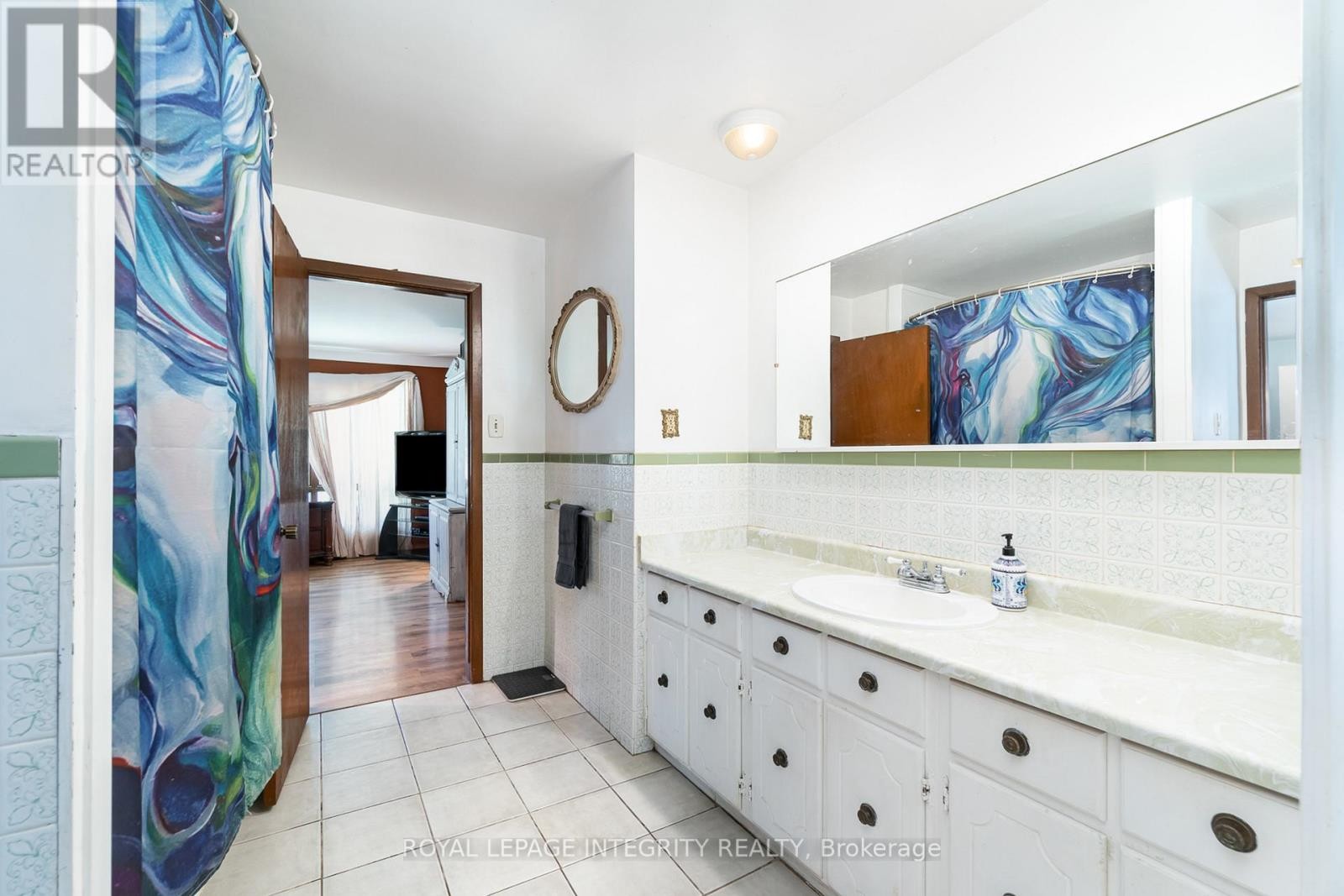 












5801 BOSSERT ROAD

,
Niagara Falls (Lyons Creek),




Ontario
L2E6S6

