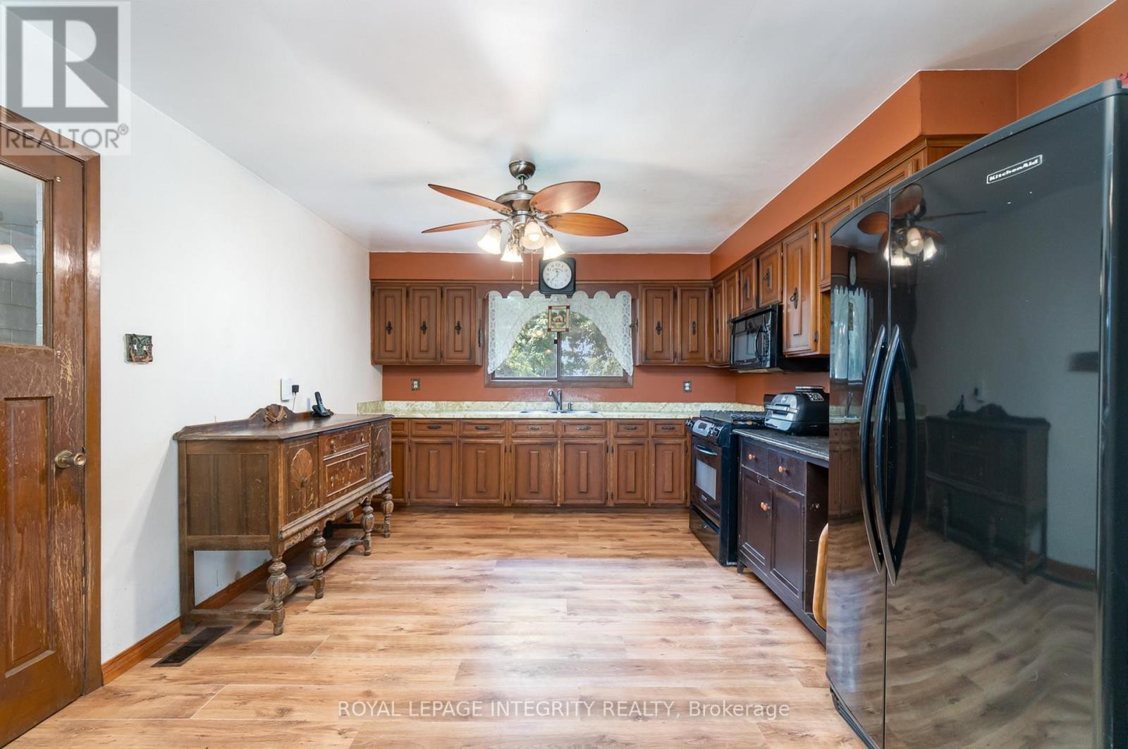 












5801 BOSSERT ROAD

,
Niagara Falls (Lyons Creek),




Ontario
L2E6S6

