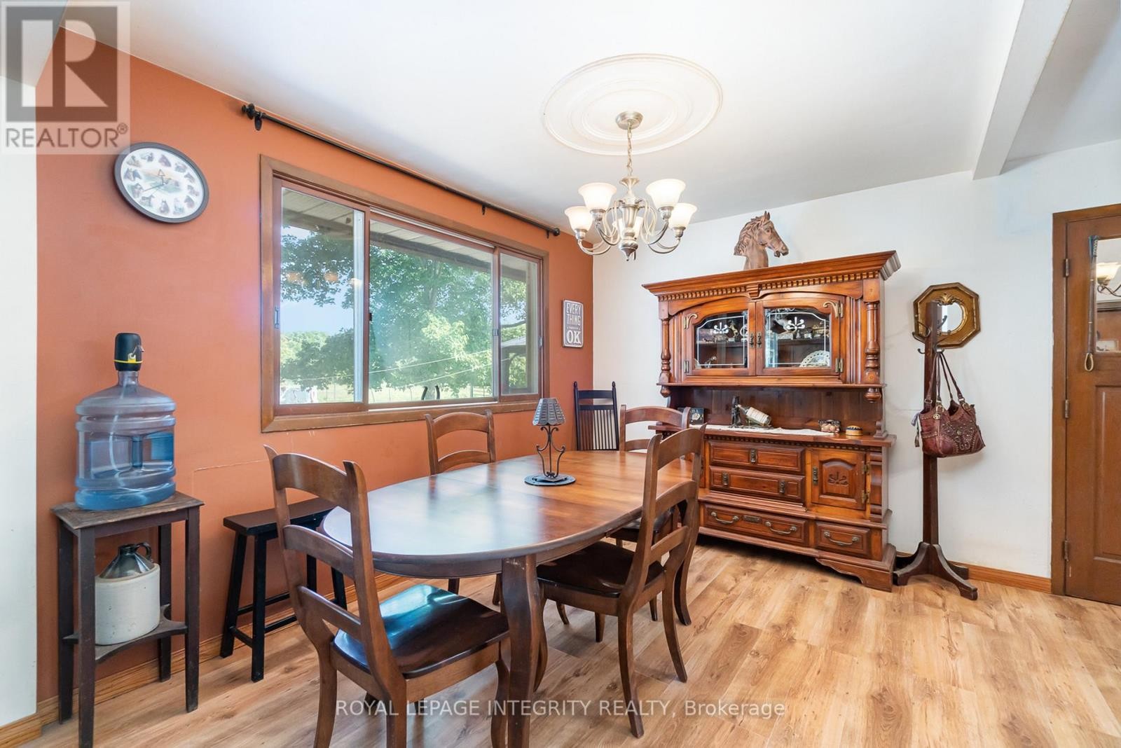 












5801 BOSSERT ROAD

,
Niagara Falls (Lyons Creek),




Ontario
L2E6S6

