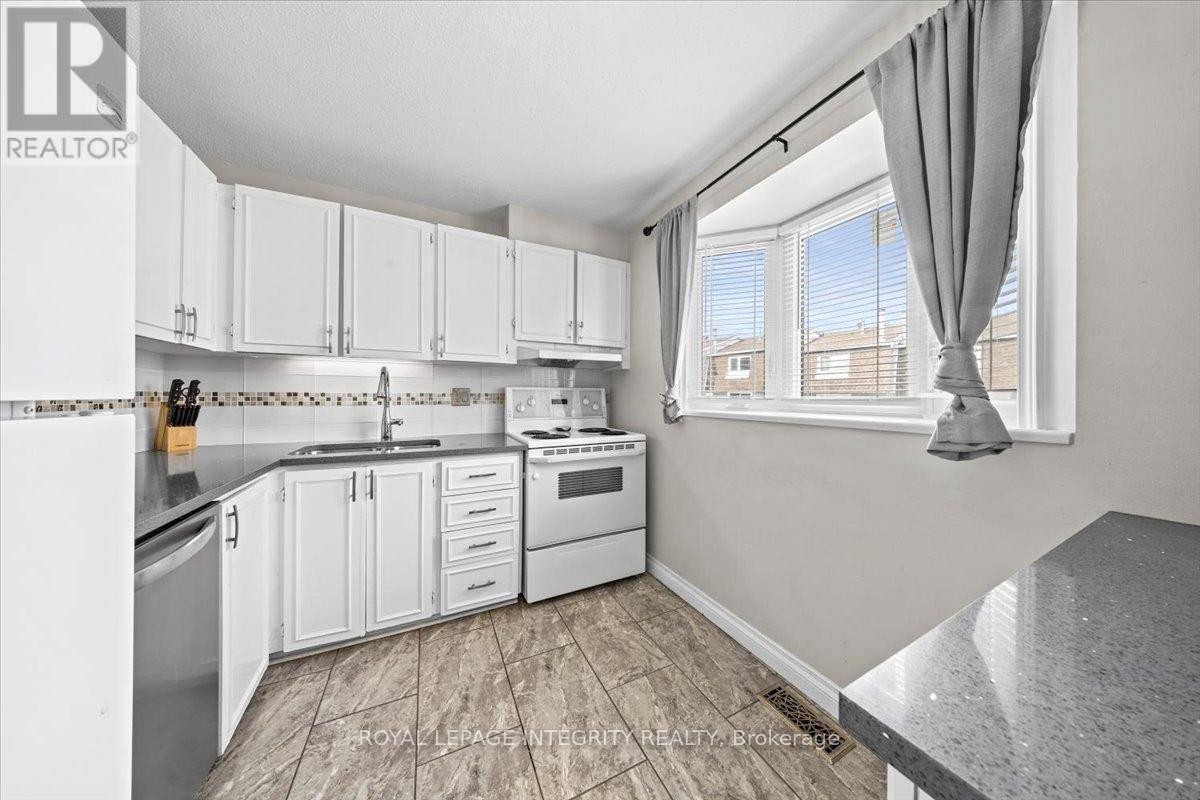 












C - 1771 LAMOUREUX DRIVE

,
Ottawa,




Ontario
K1E2N5

